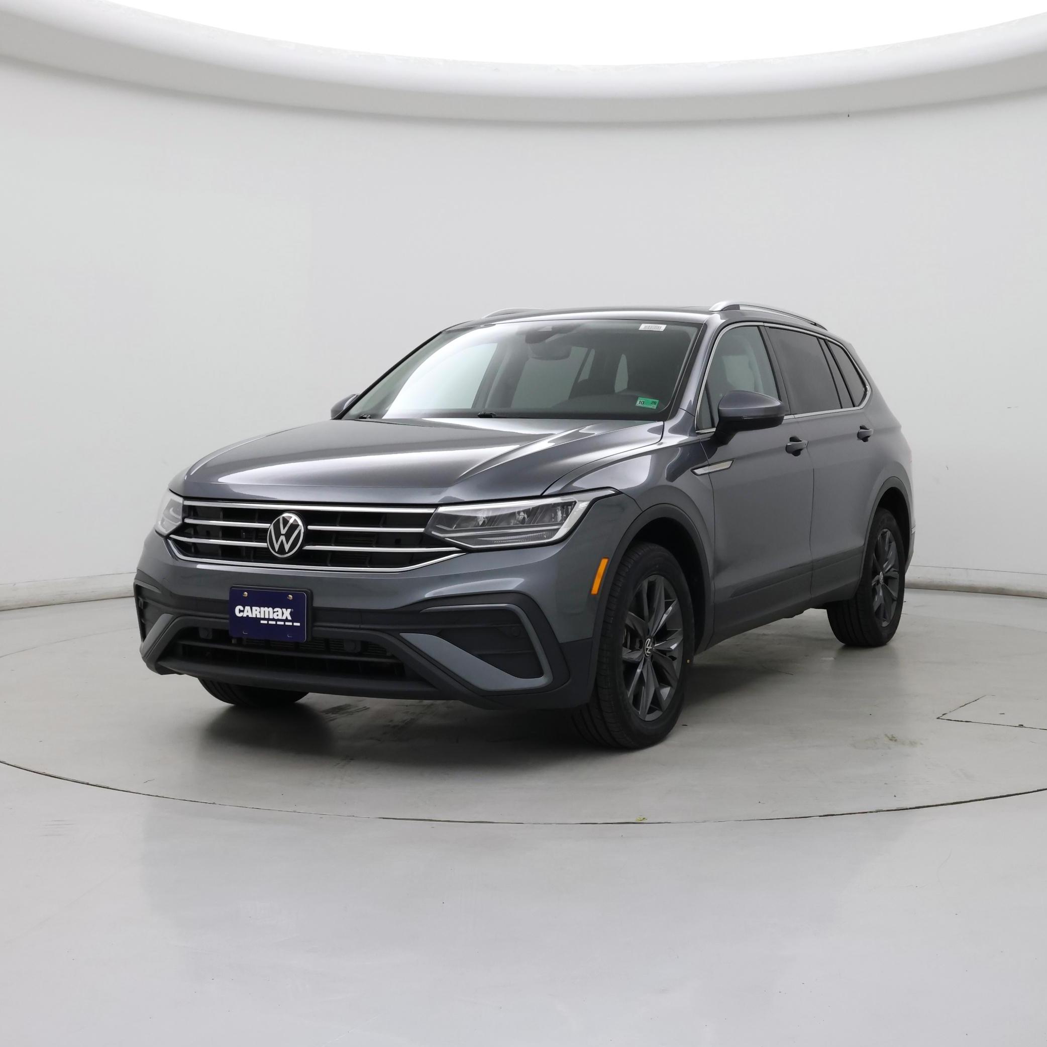 Thumbnail: 2022 Volkswagen Tiguan - 4