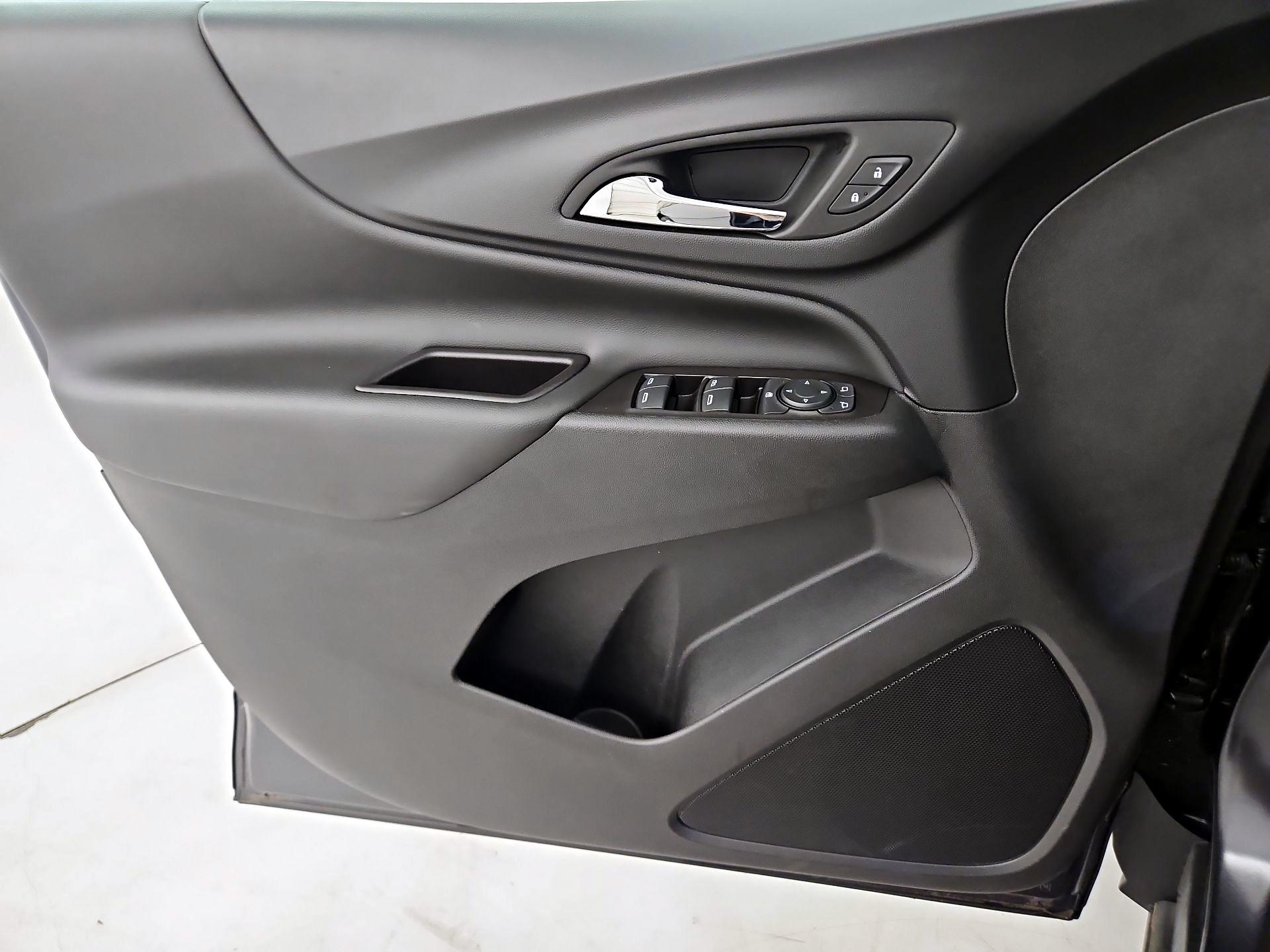 Thumbnail: 2022 Chevrolet Equinox - 12