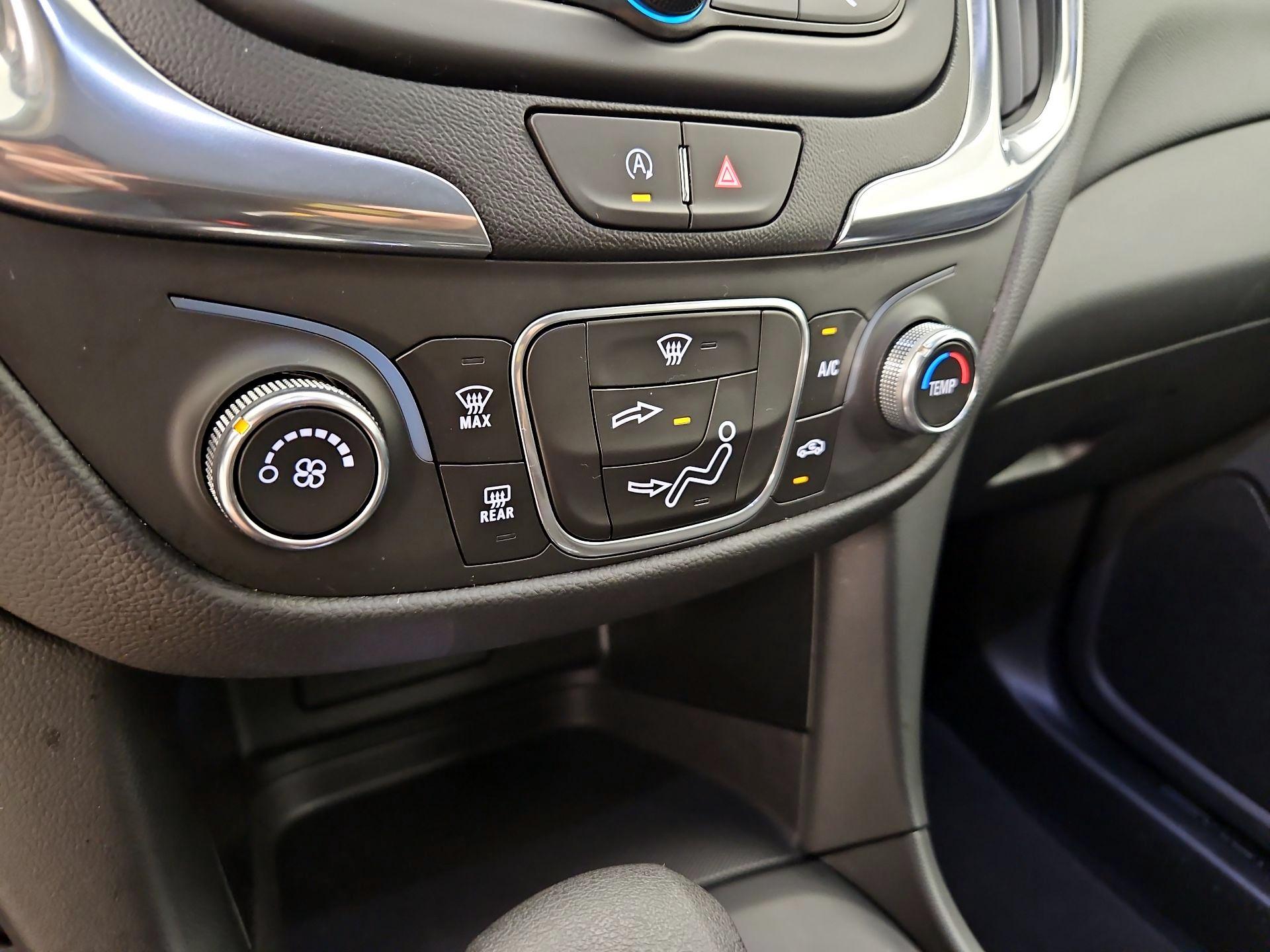 Thumbnail: 2022 Chevrolet Equinox - 16