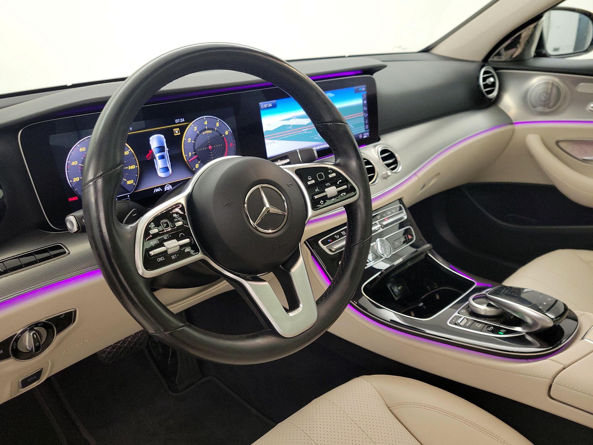 Thumbnail: 2020 Mercedes-Benz E-Class - 9