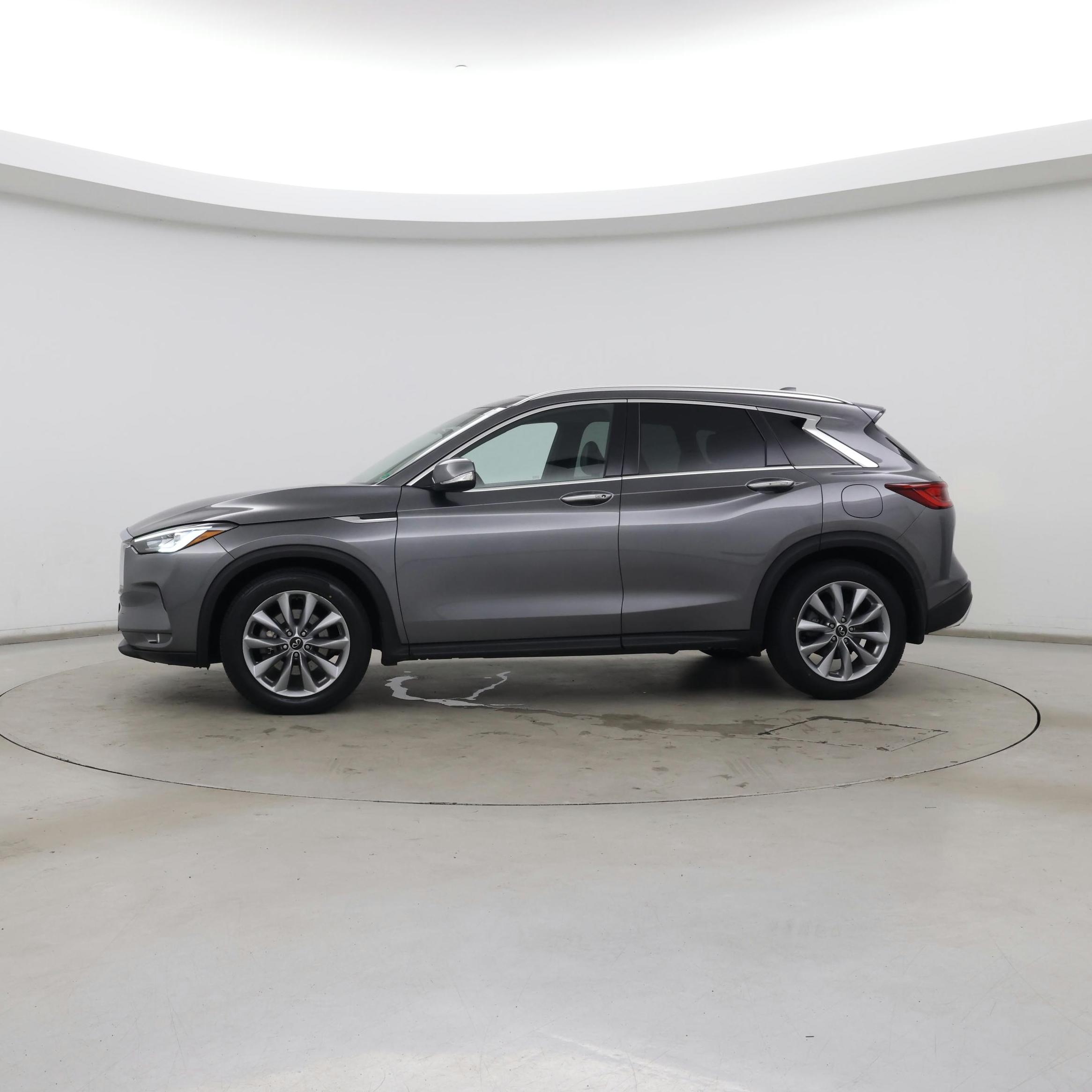 Thumbnail: 2022 INFINITI QX50 - 3