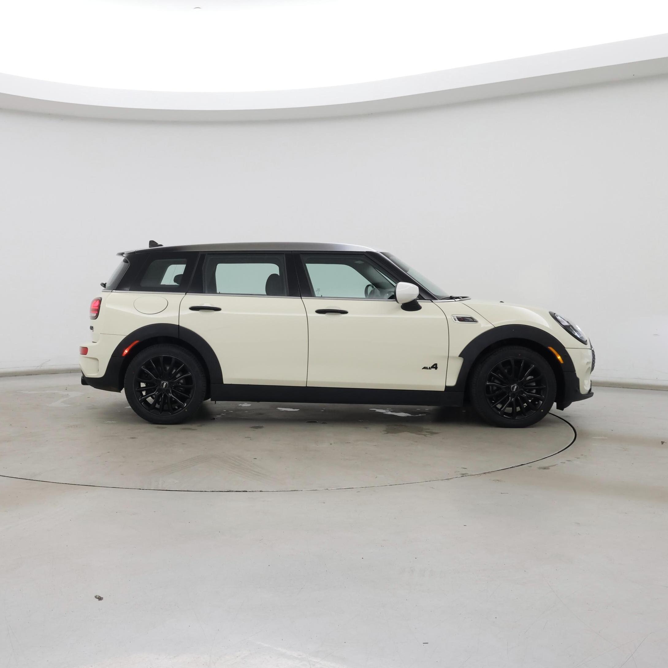 Thumbnail: 2023 MINI Cooper Clubman - 7