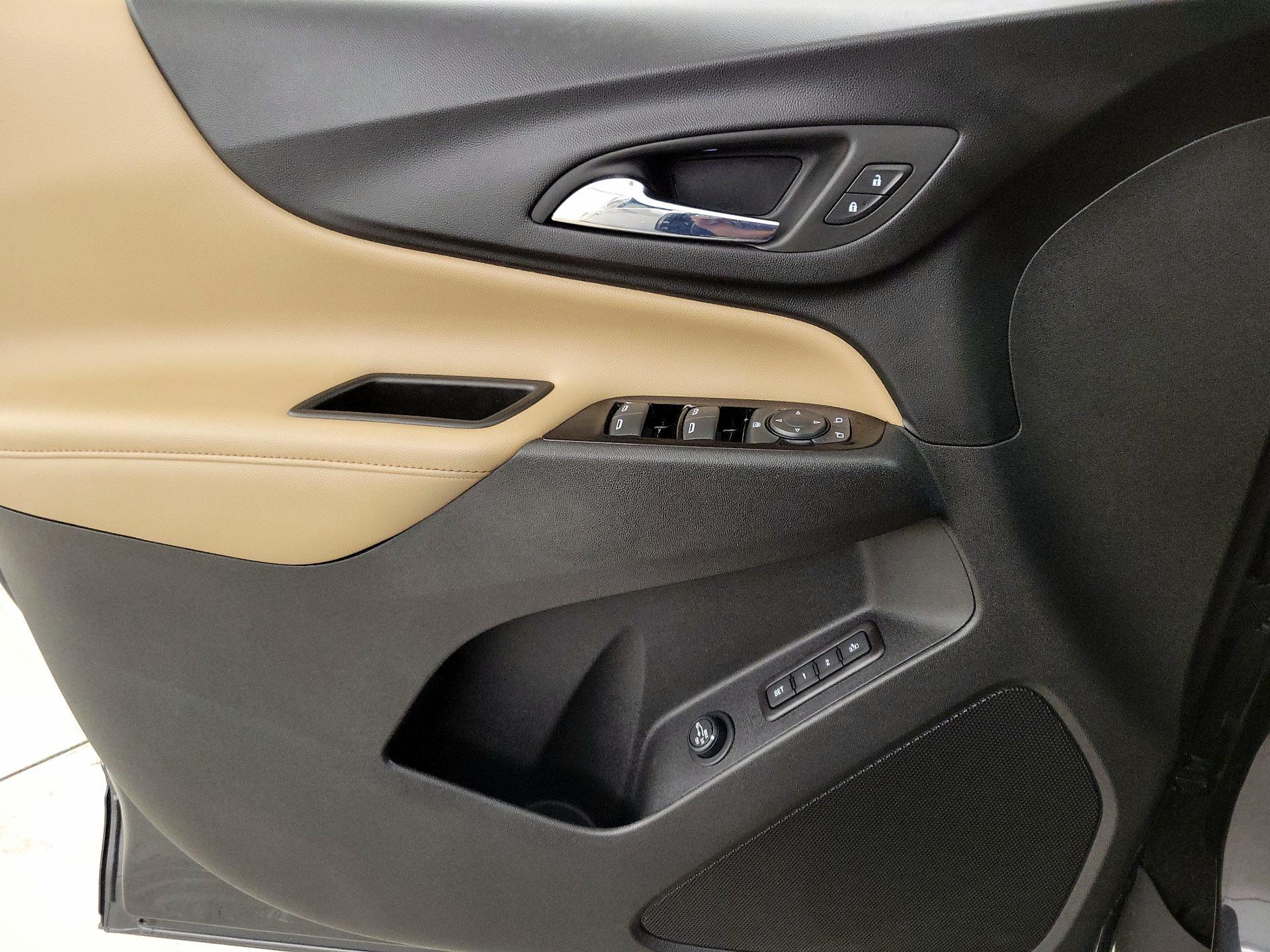 Thumbnail: 2022 Chevrolet Equinox - 12