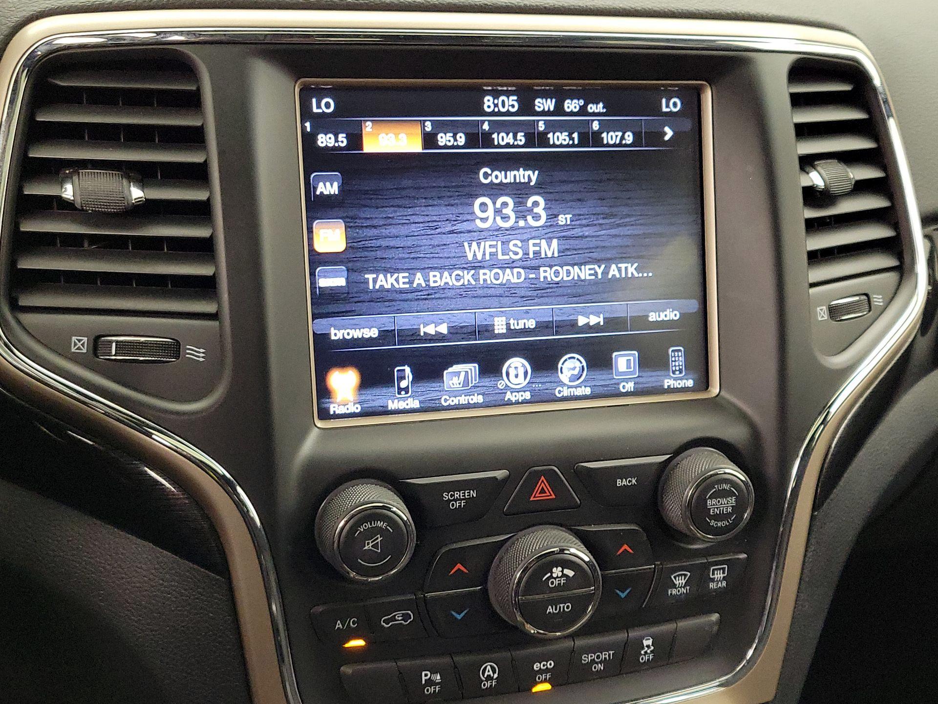 Thumbnail: 2016 Jeep Grand Cherokee - 15