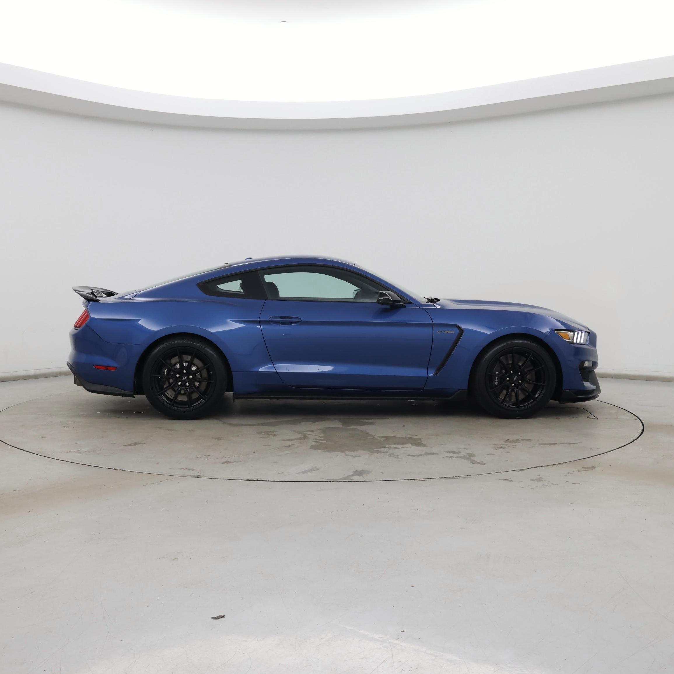 Thumbnail: 2019 Ford Mustang - 7