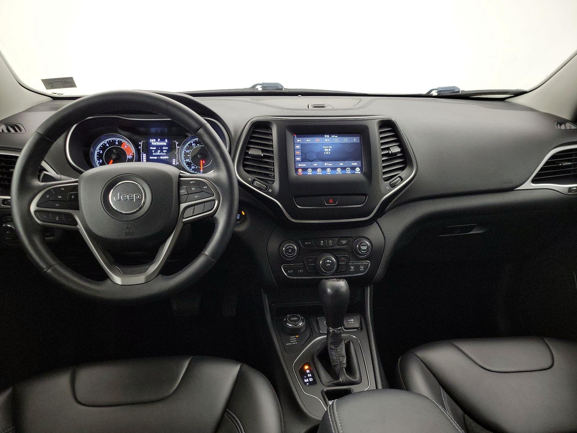 Thumbnail: 2019 Jeep Cherokee - 9