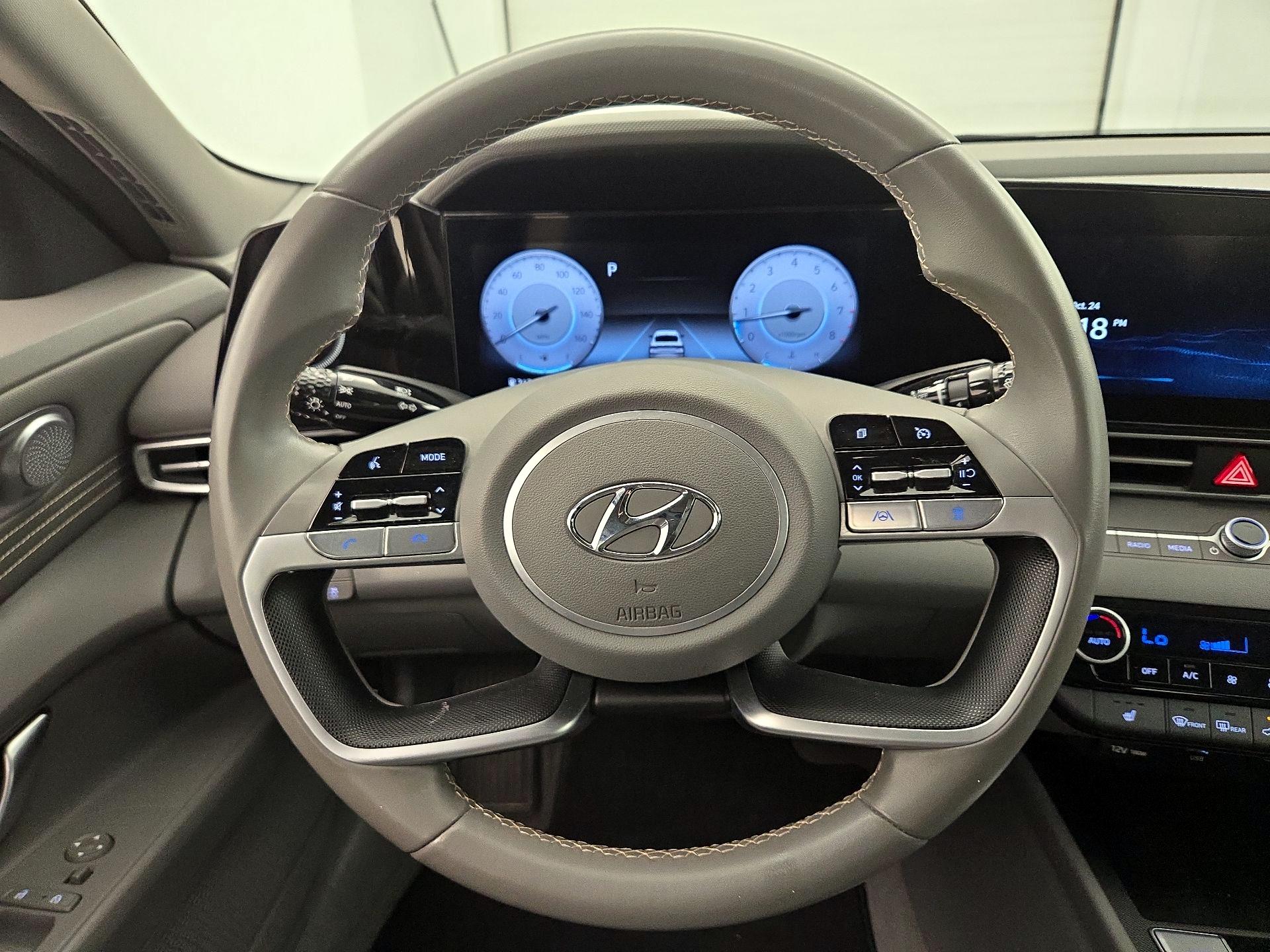 Thumbnail: 2023 Hyundai Elantra - 10