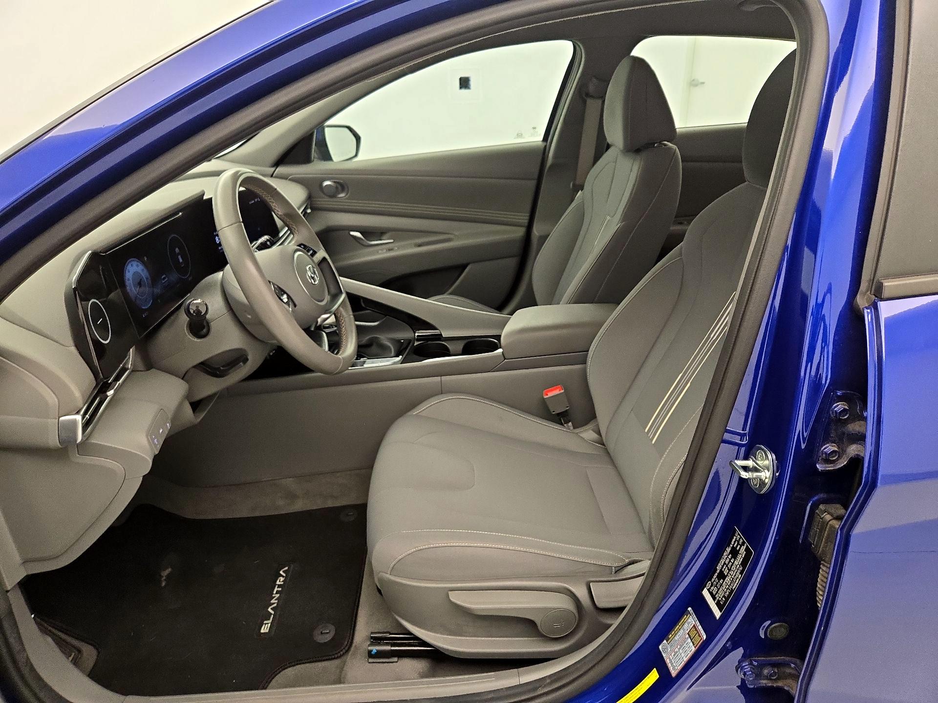 Thumbnail: 2023 Hyundai Elantra - 11