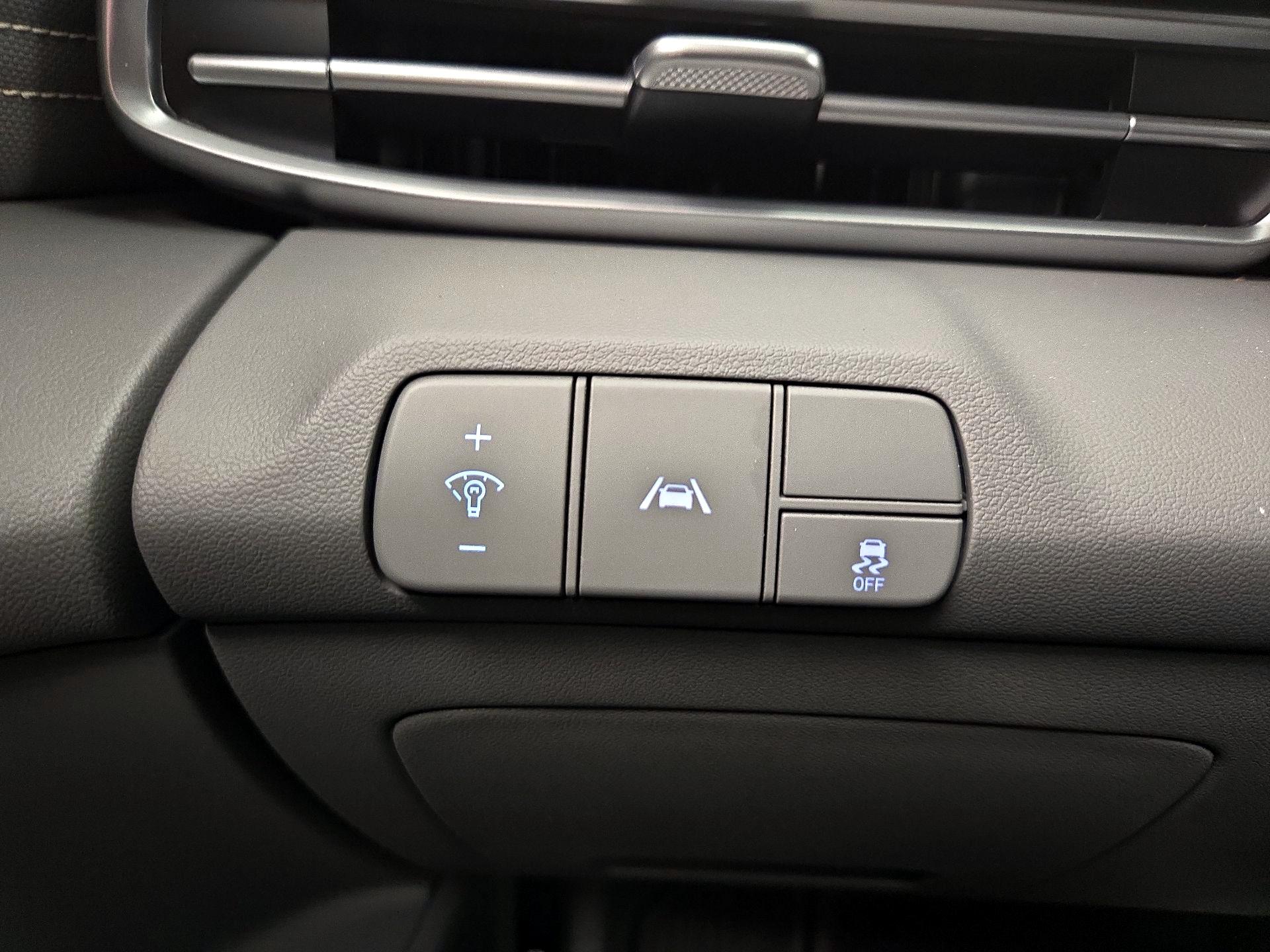 Thumbnail: 2023 Hyundai Elantra - 13