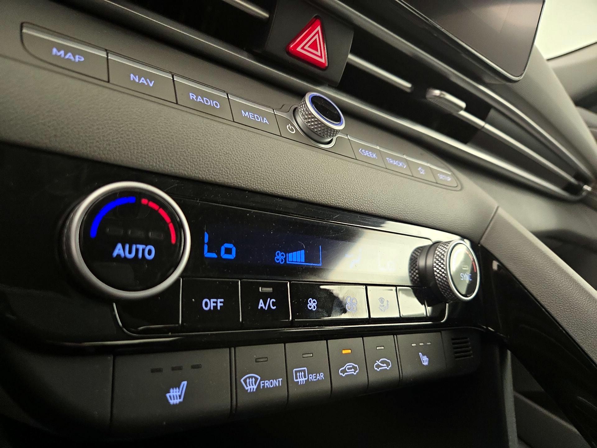 Thumbnail: 2023 Hyundai Elantra - 17