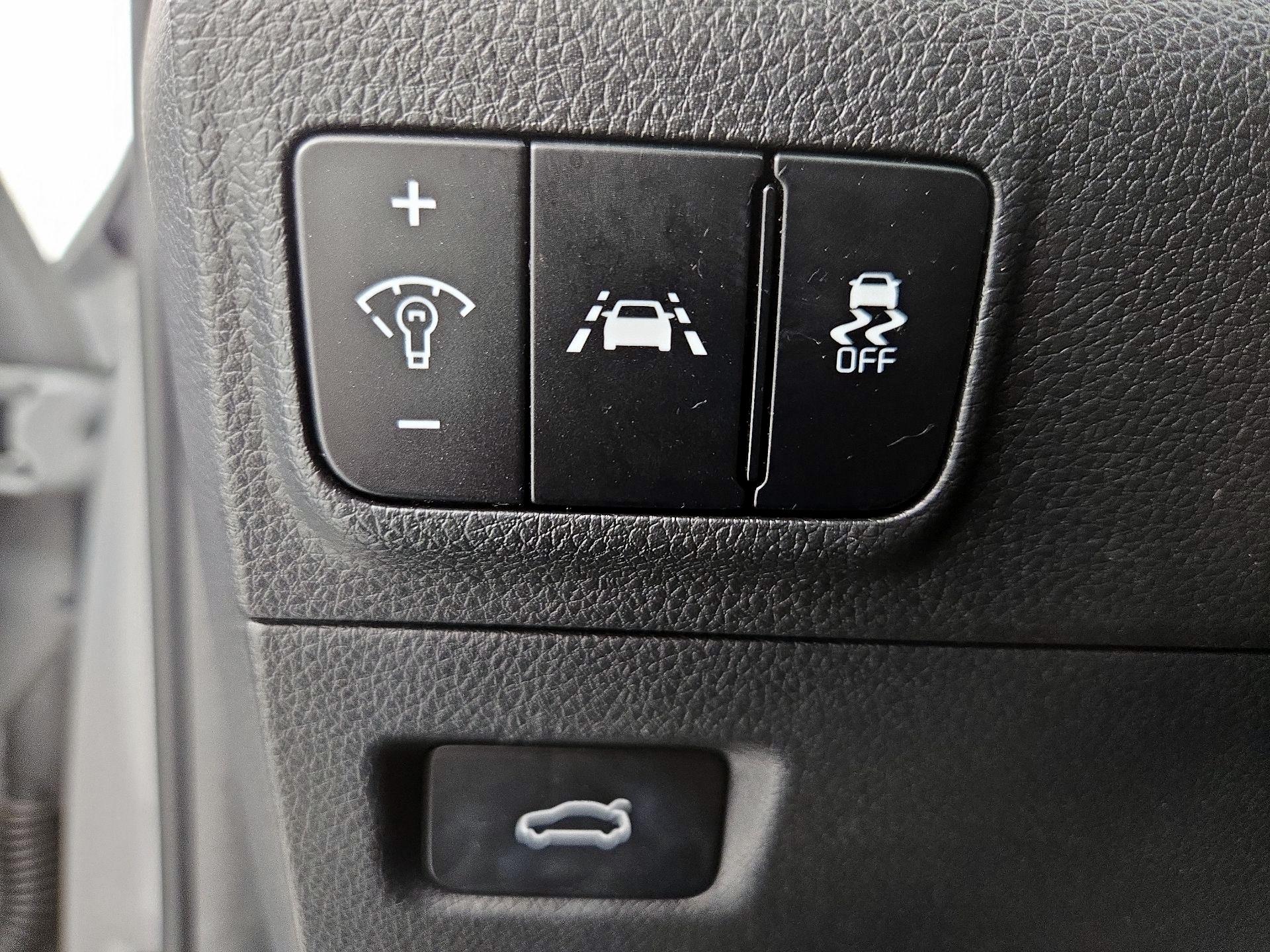 Thumbnail: 2022 Kia K5 - 13