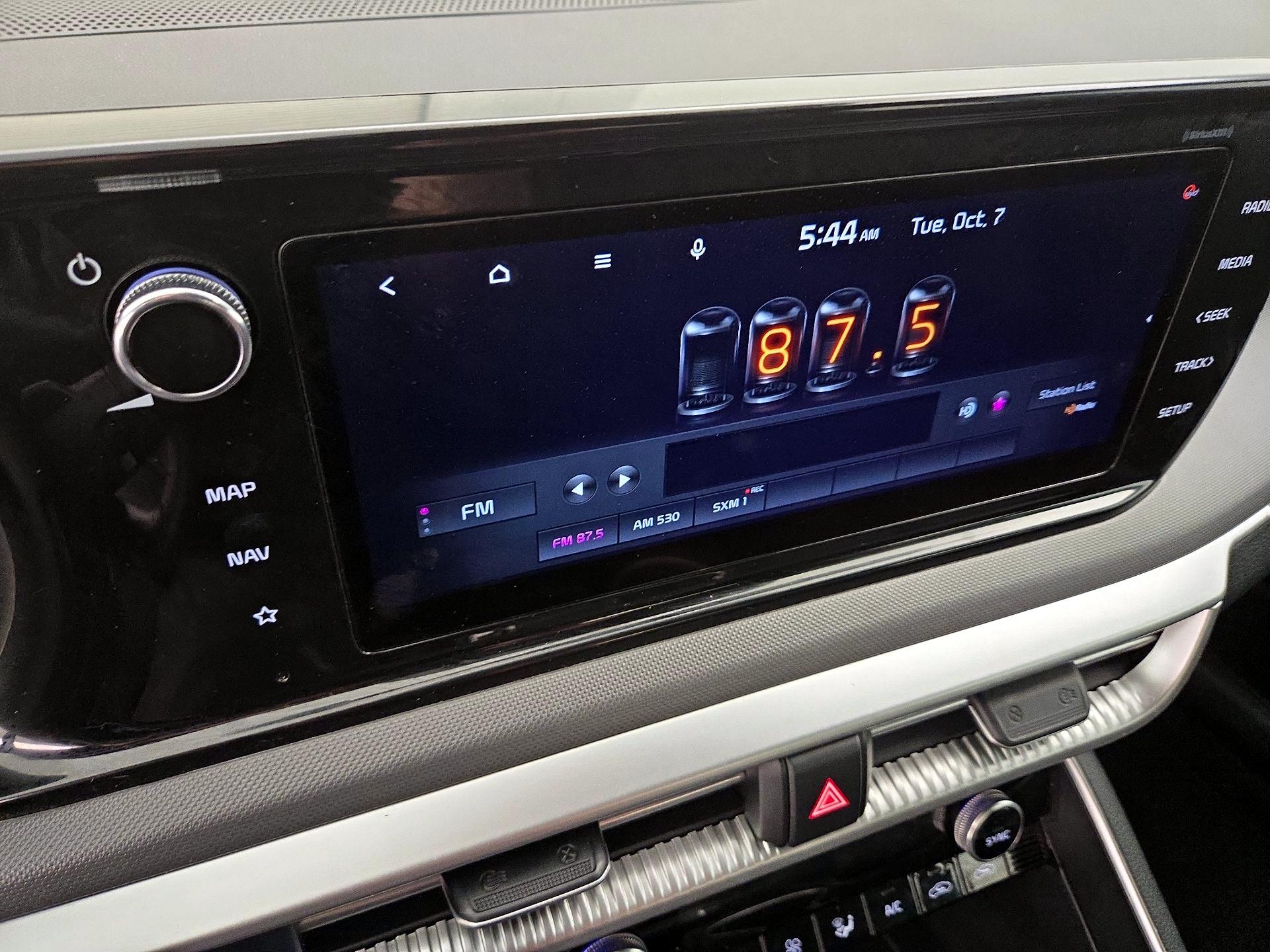 Thumbnail: 2022 Kia K5 - 16