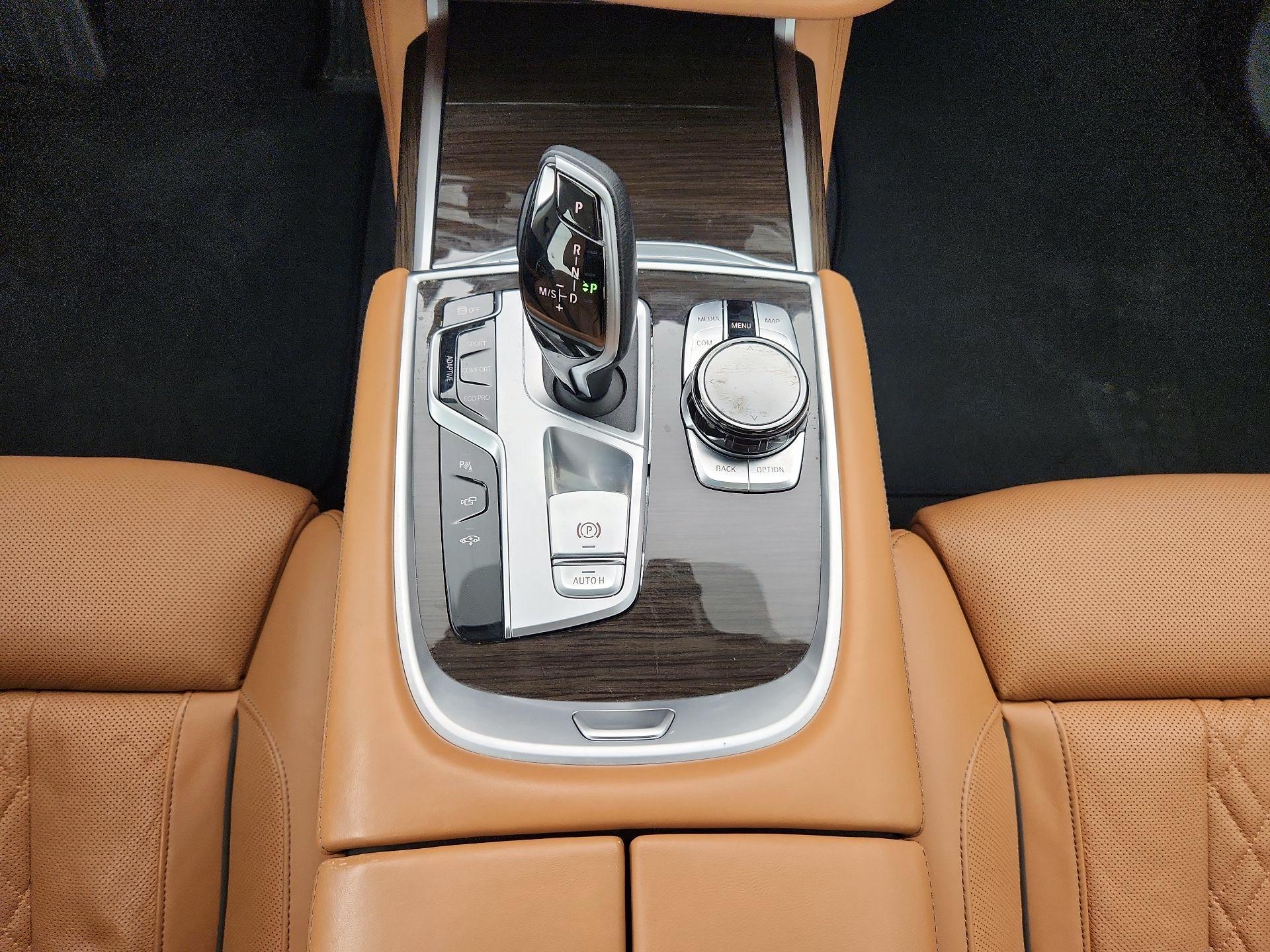 Thumbnail: 2020 BMW 7 Series - 18