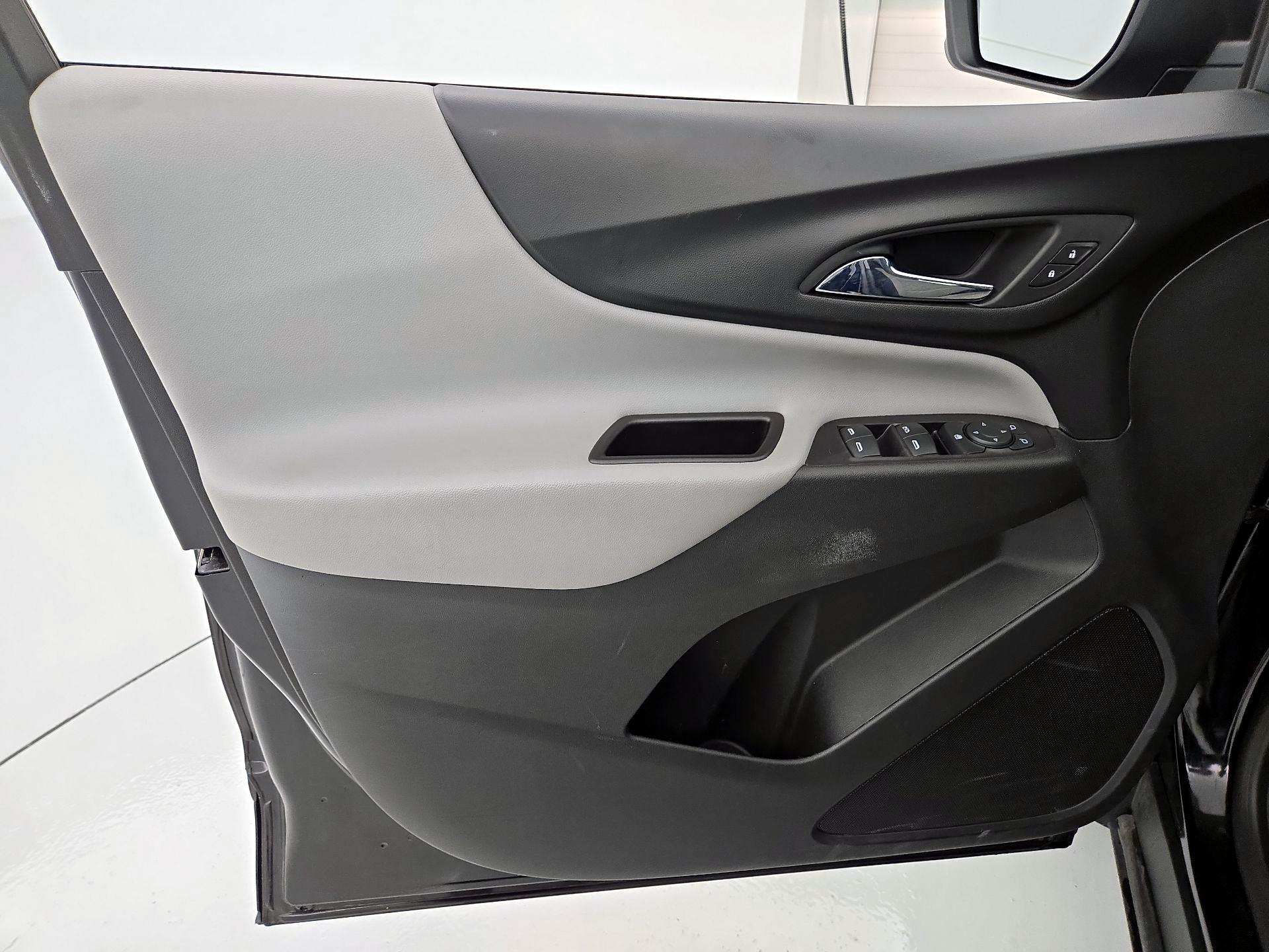 Thumbnail: 2021 Chevrolet Equinox - 12