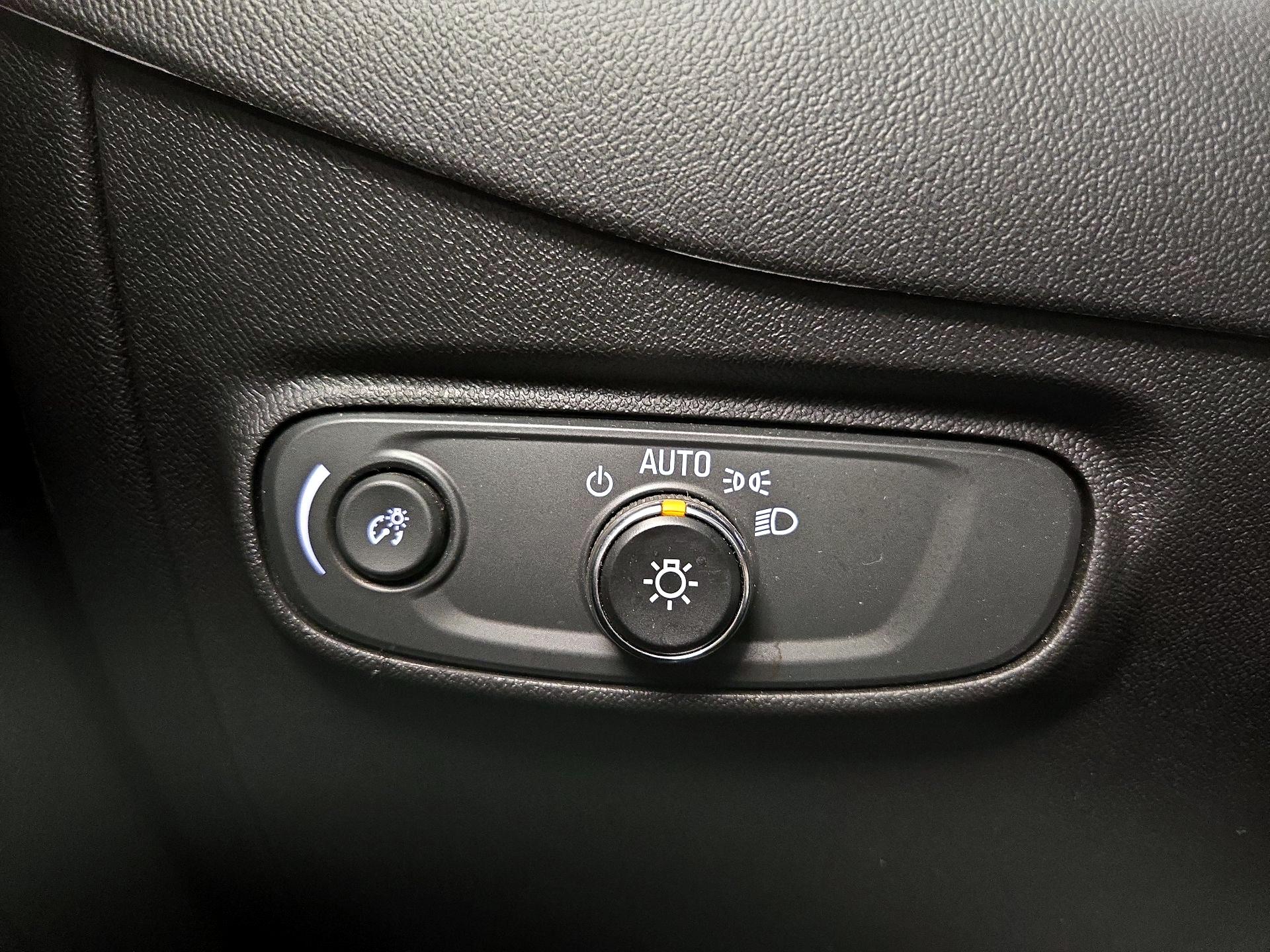 Thumbnail: 2021 Chevrolet Equinox - 13