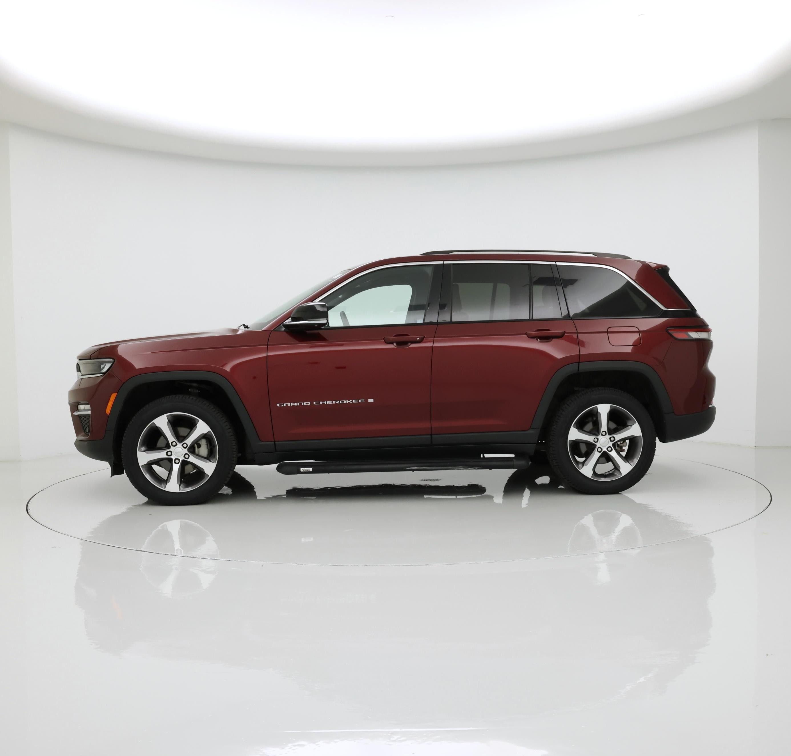 Thumbnail: 2023 Jeep Grand Cherokee - 3