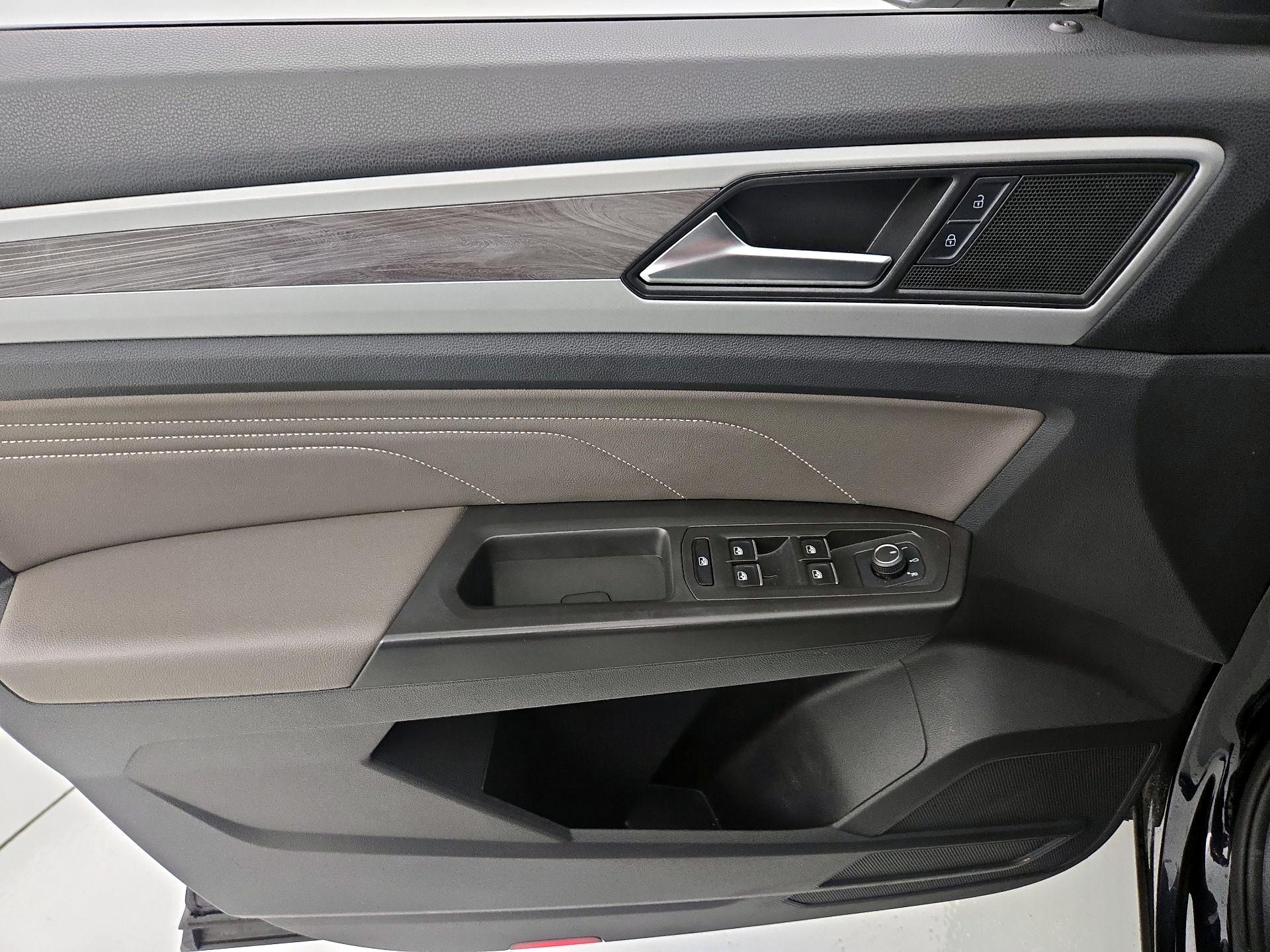 Thumbnail: 2022 Volkswagen Atlas - 12
