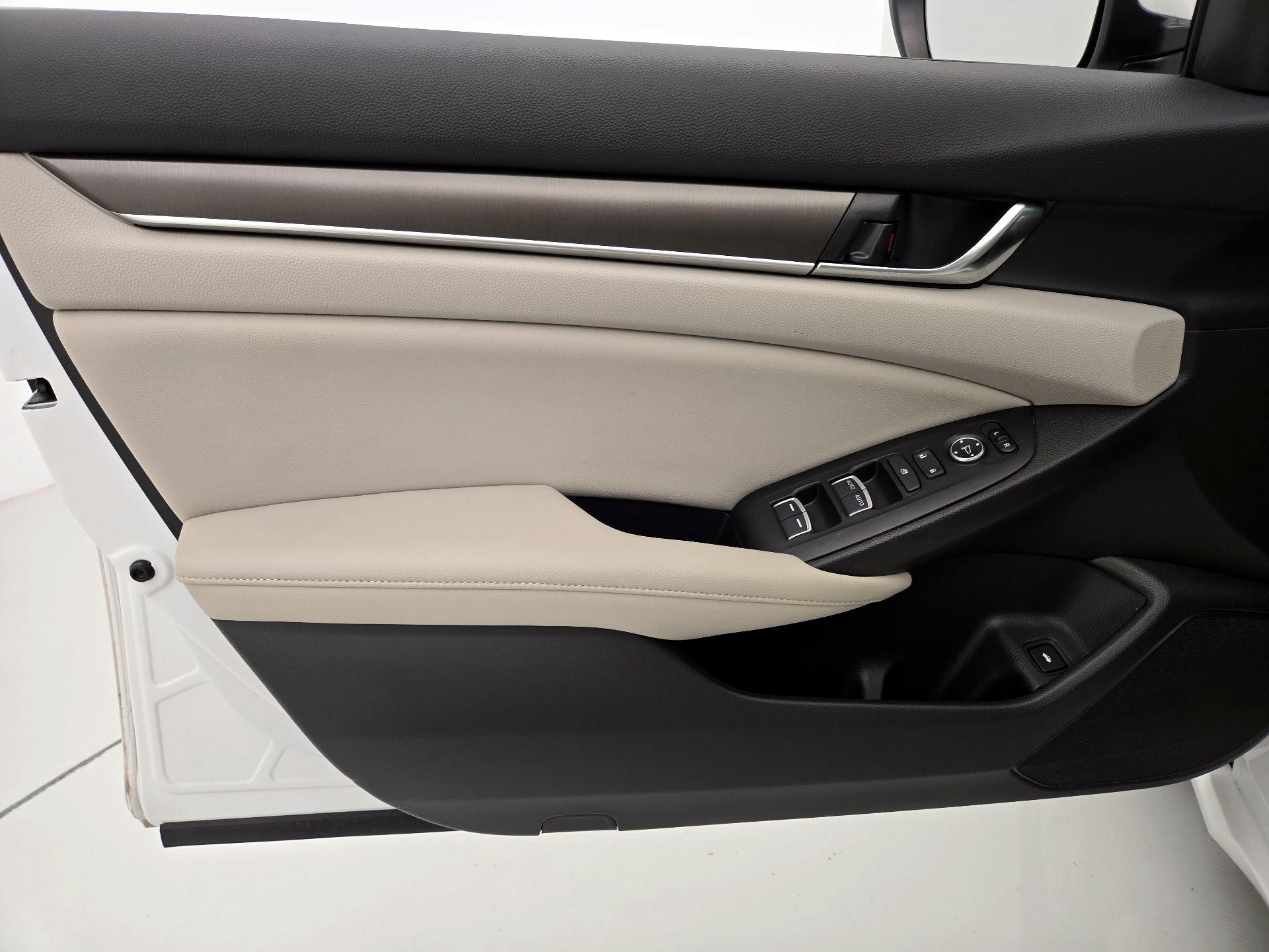 Thumbnail: 2020 Honda Accord - 12