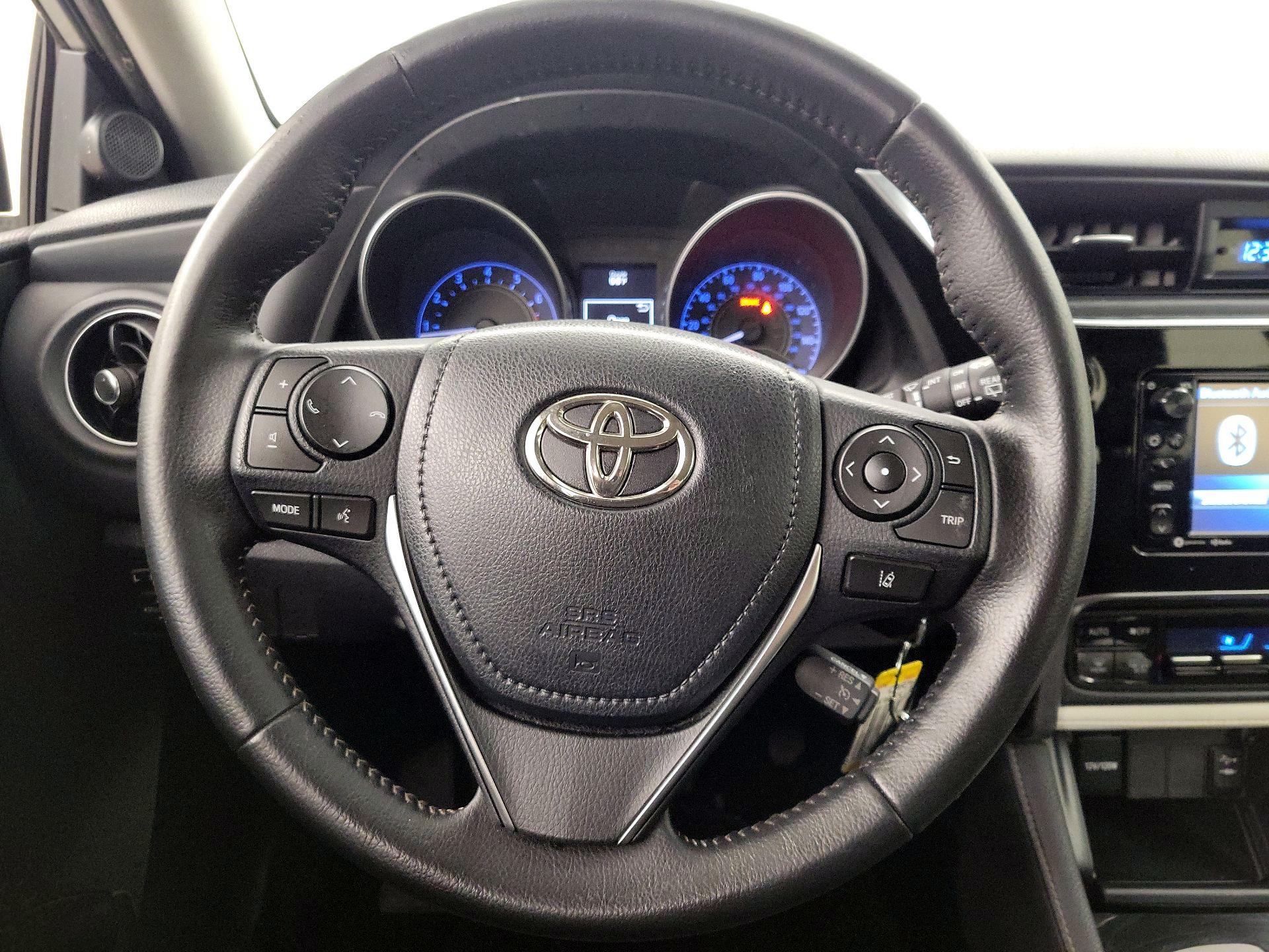 Thumbnail: 2018 Toyota Corolla iM - 10