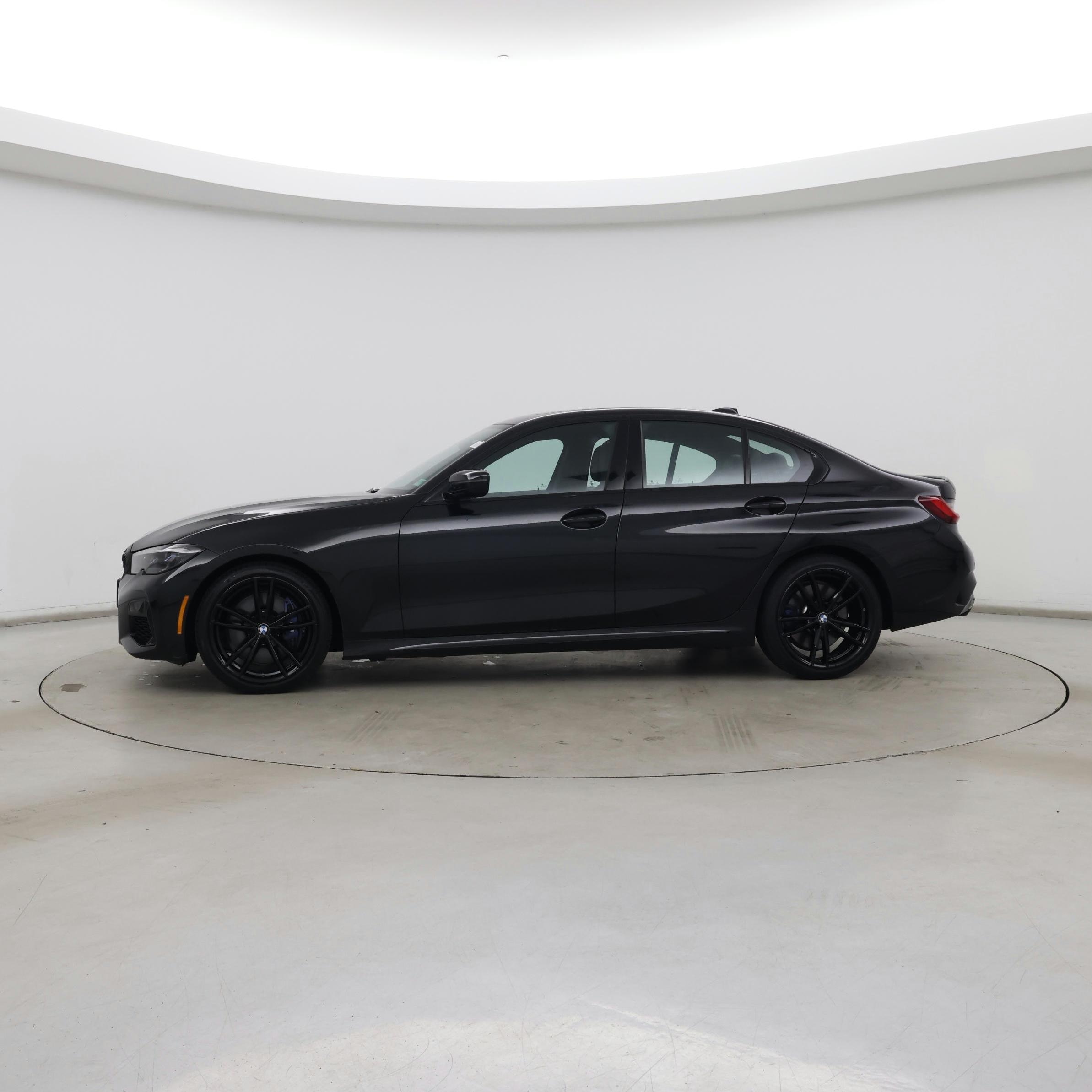 Thumbnail: 2022 BMW 3 Series - 3