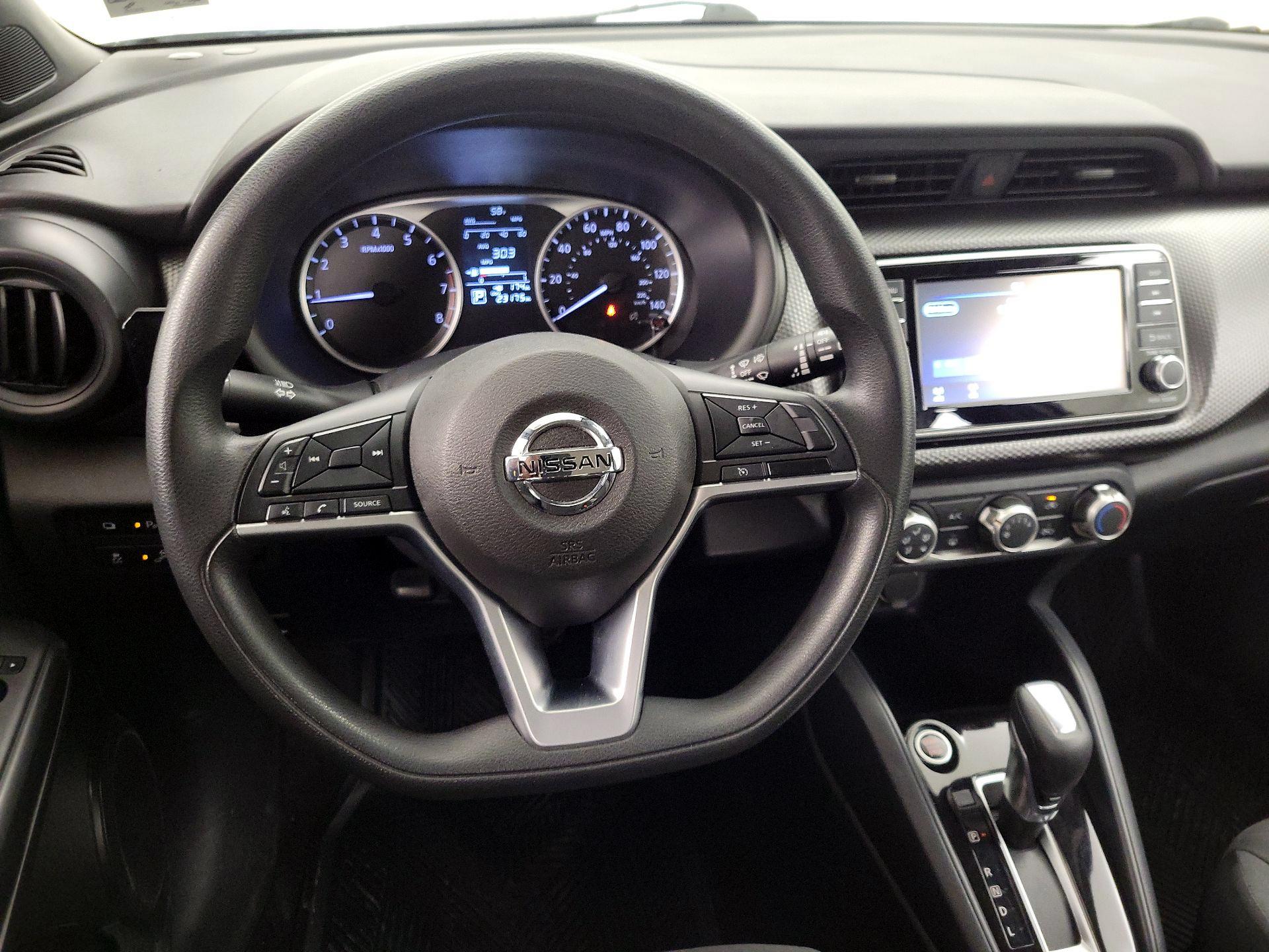 Thumbnail: 2020 Nissan Kicks - 10