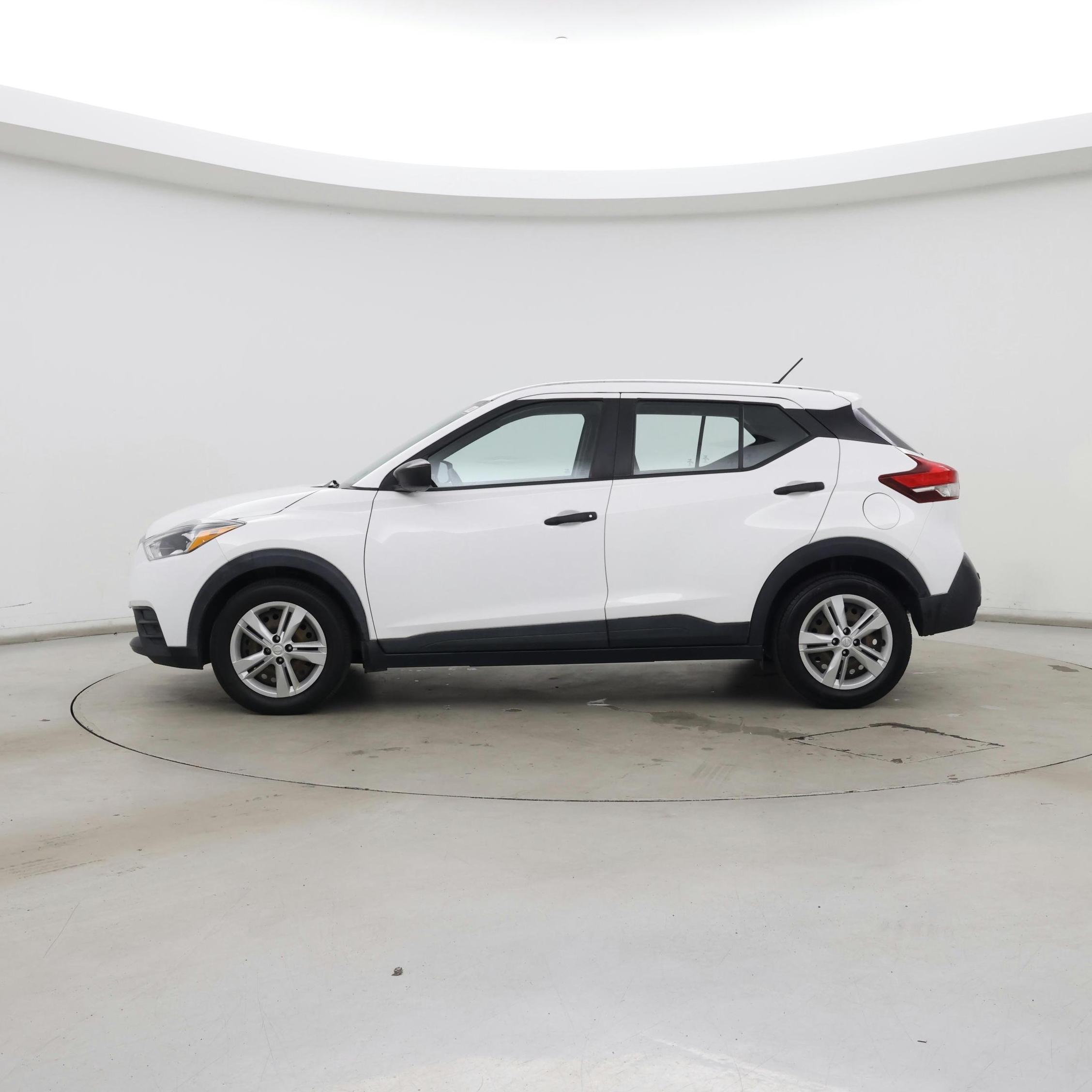 Thumbnail: 2020 Nissan Kicks - 3