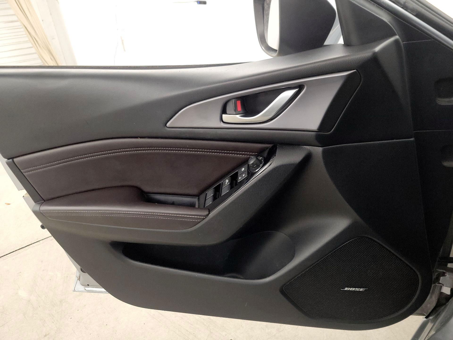 Thumbnail: 2018 Mazda Mazda3 - 12