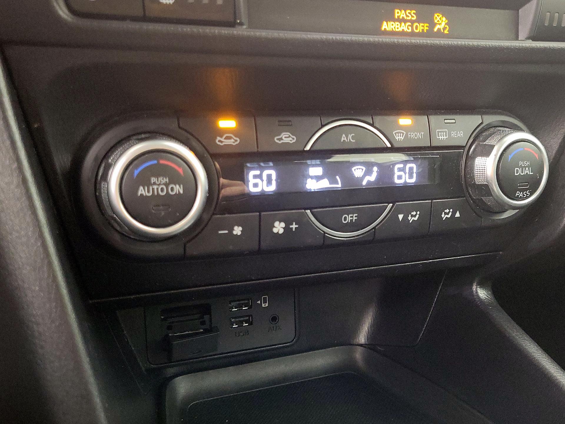 Thumbnail: 2018 Mazda Mazda3 - 17