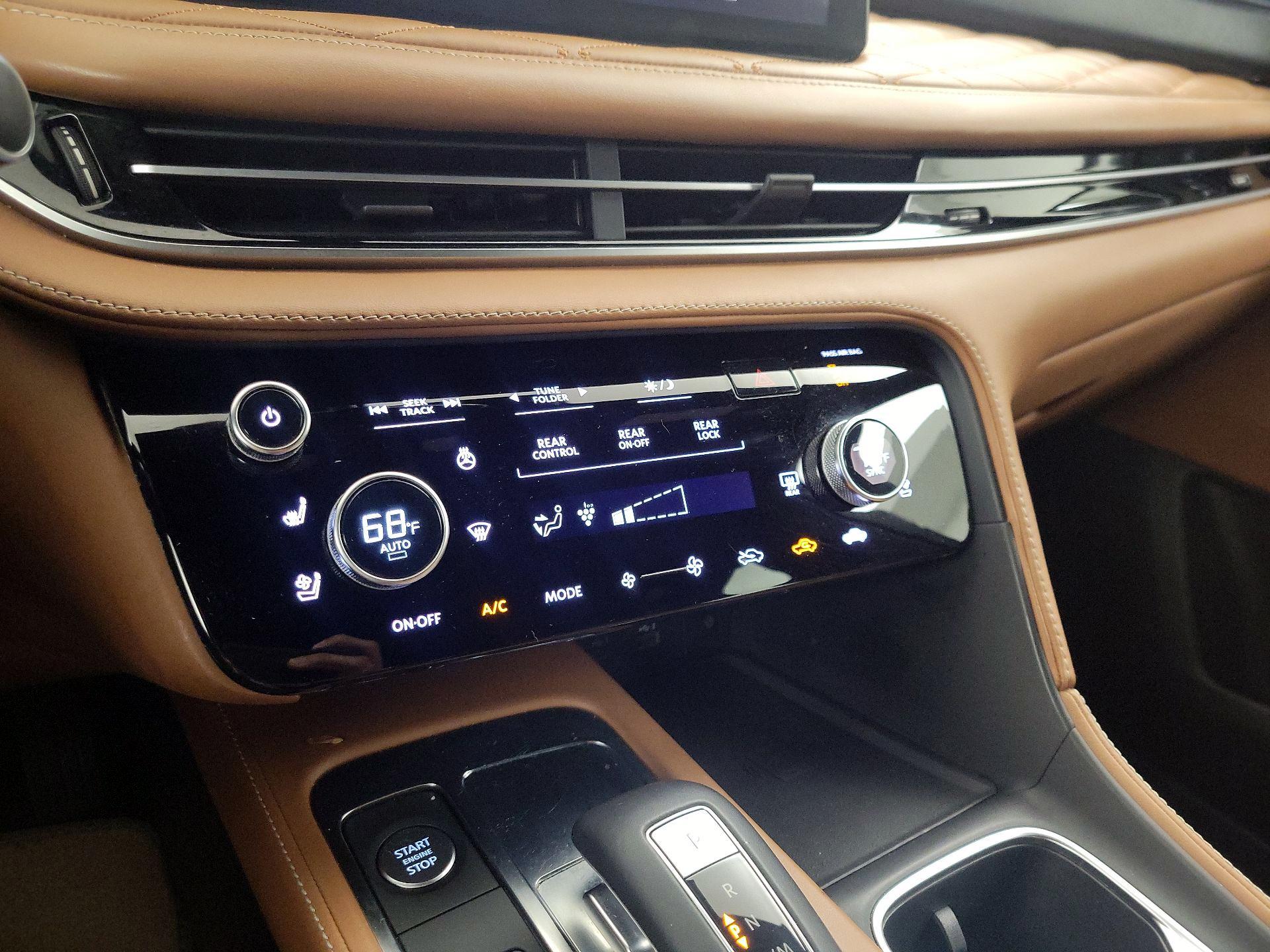 Thumbnail: 2022 INFINITI QX60 - 17