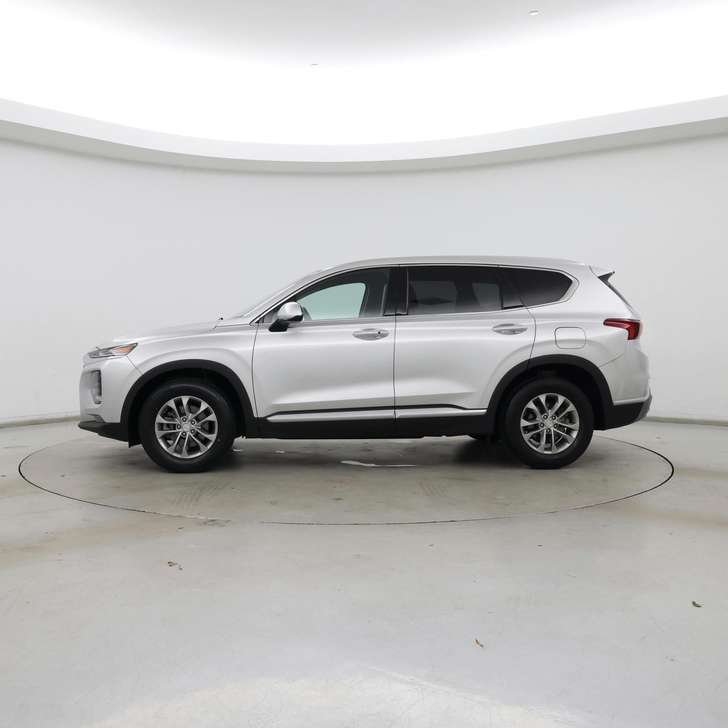 Thumbnail: 2019 Hyundai Santa Fe - 3