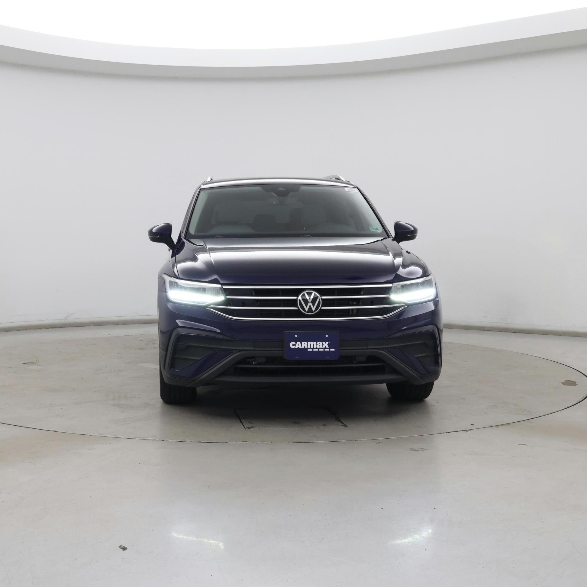 Thumbnail: 2023 Volkswagen Tiguan - 5