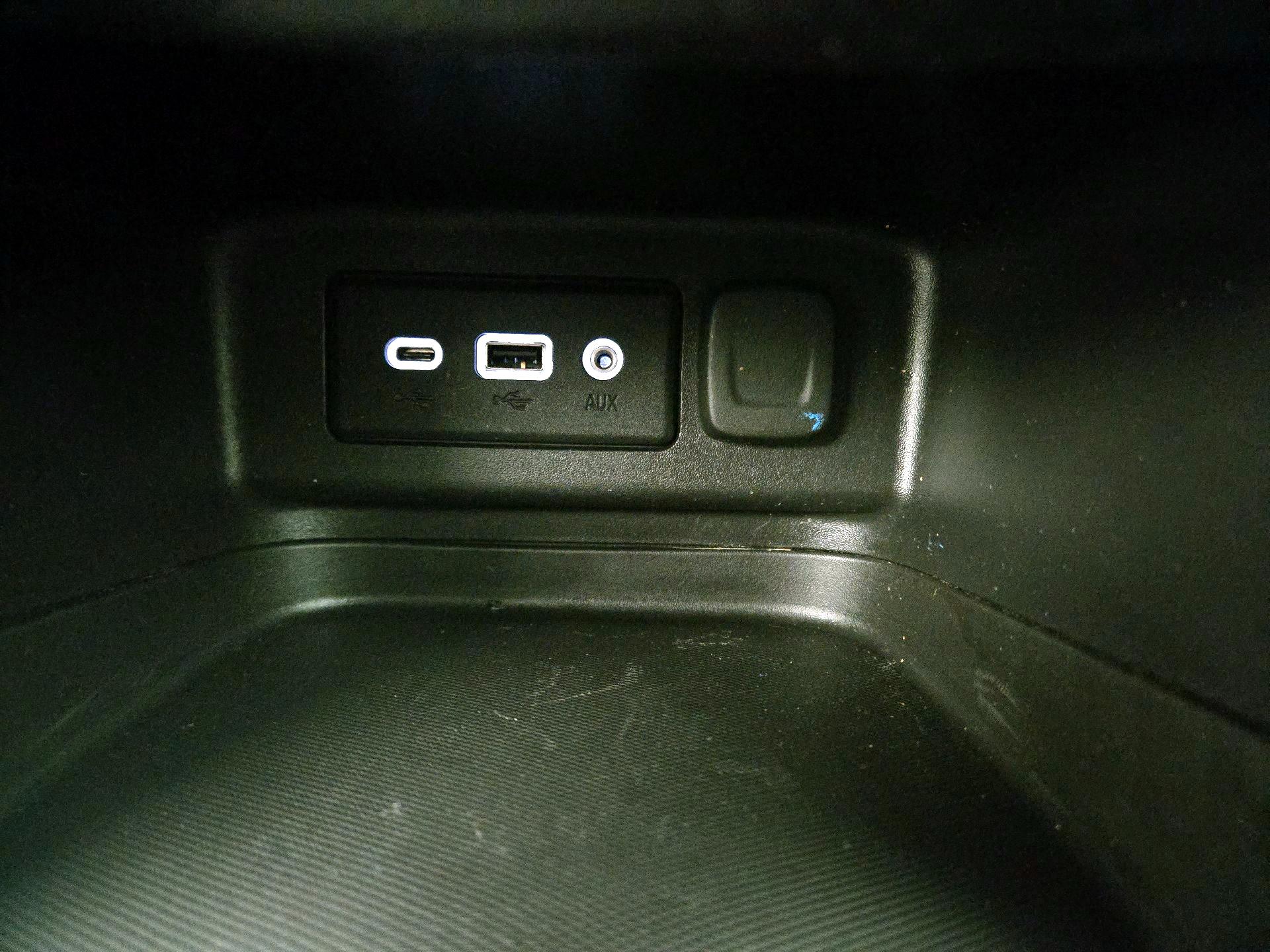 Thumbnail: 2021 Chevrolet Equinox - 18