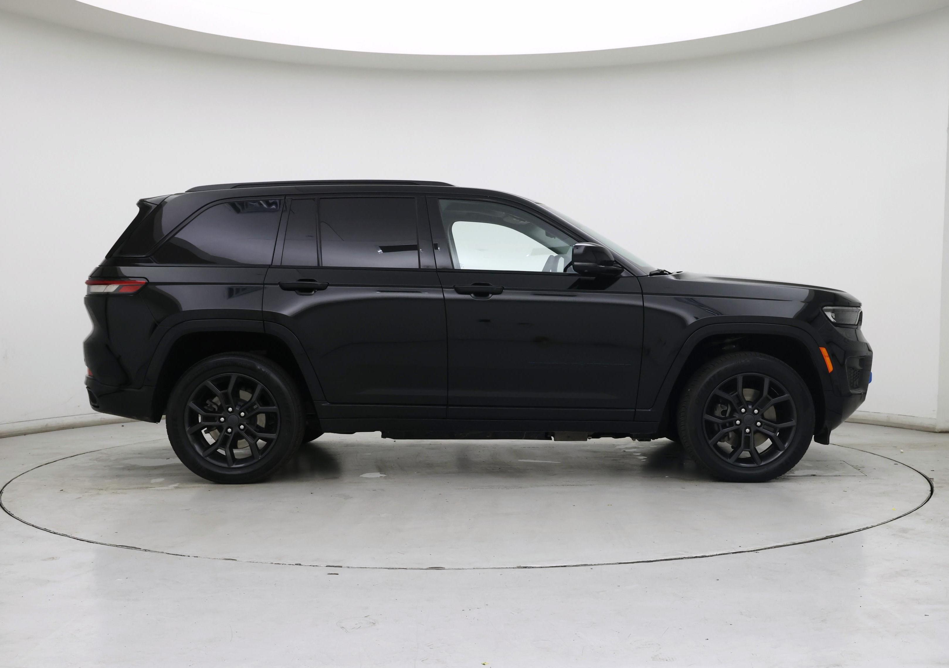 Thumbnail: 2023 Jeep Grand Cherokee - 7