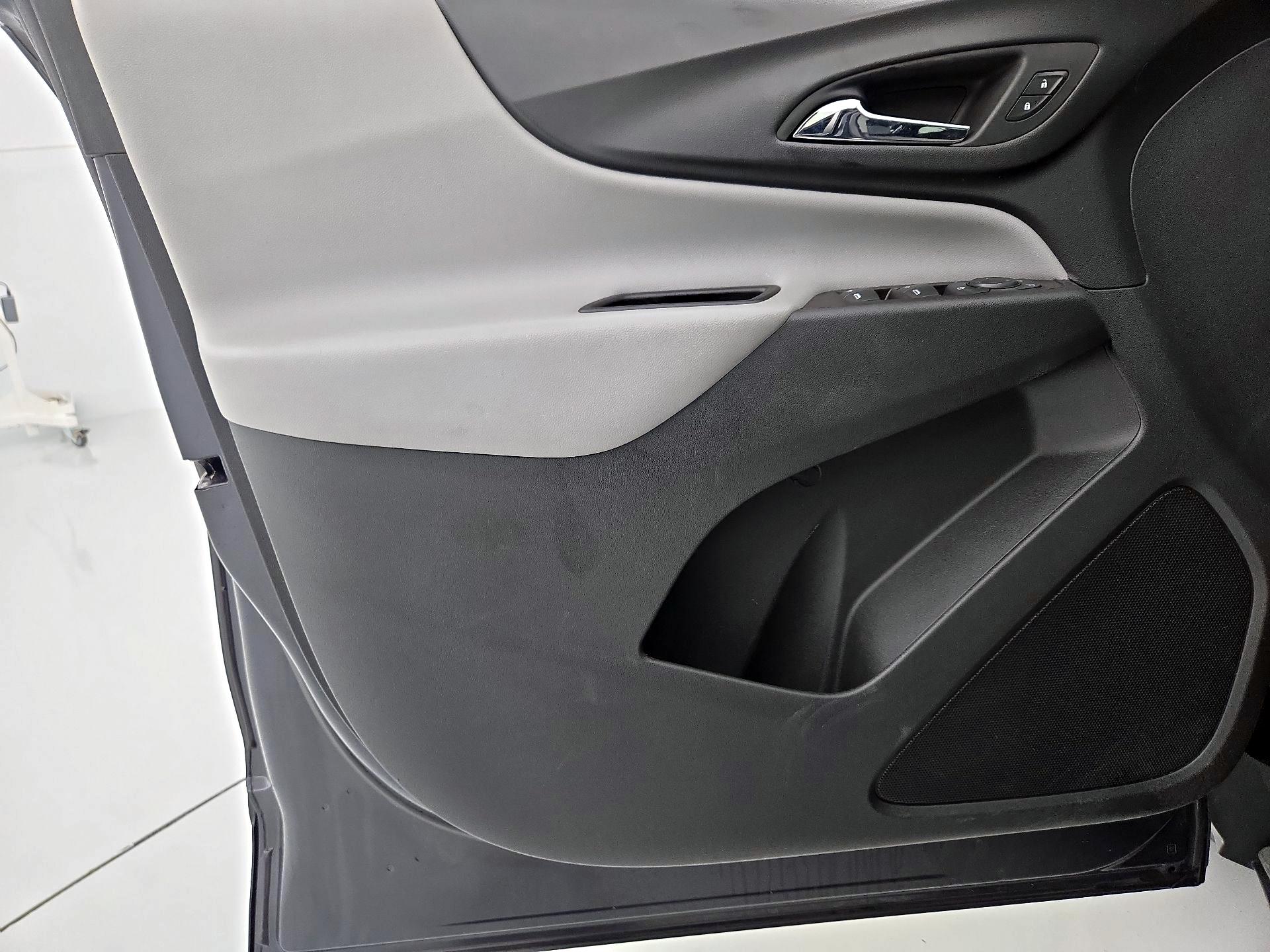 Thumbnail: 2022 Chevrolet Equinox - 12