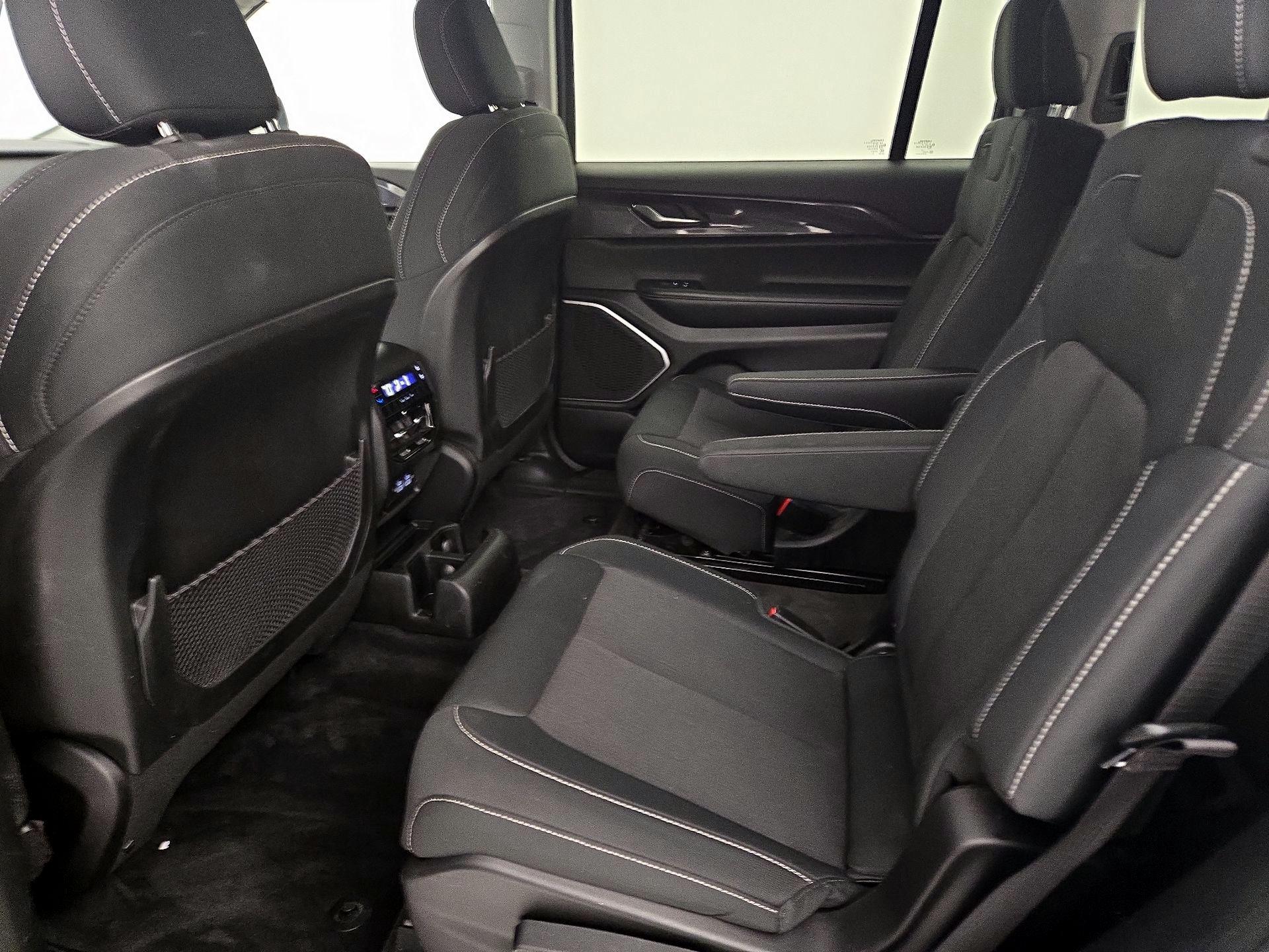 Thumbnail: 2021 Jeep Grand Cherokee L - 18