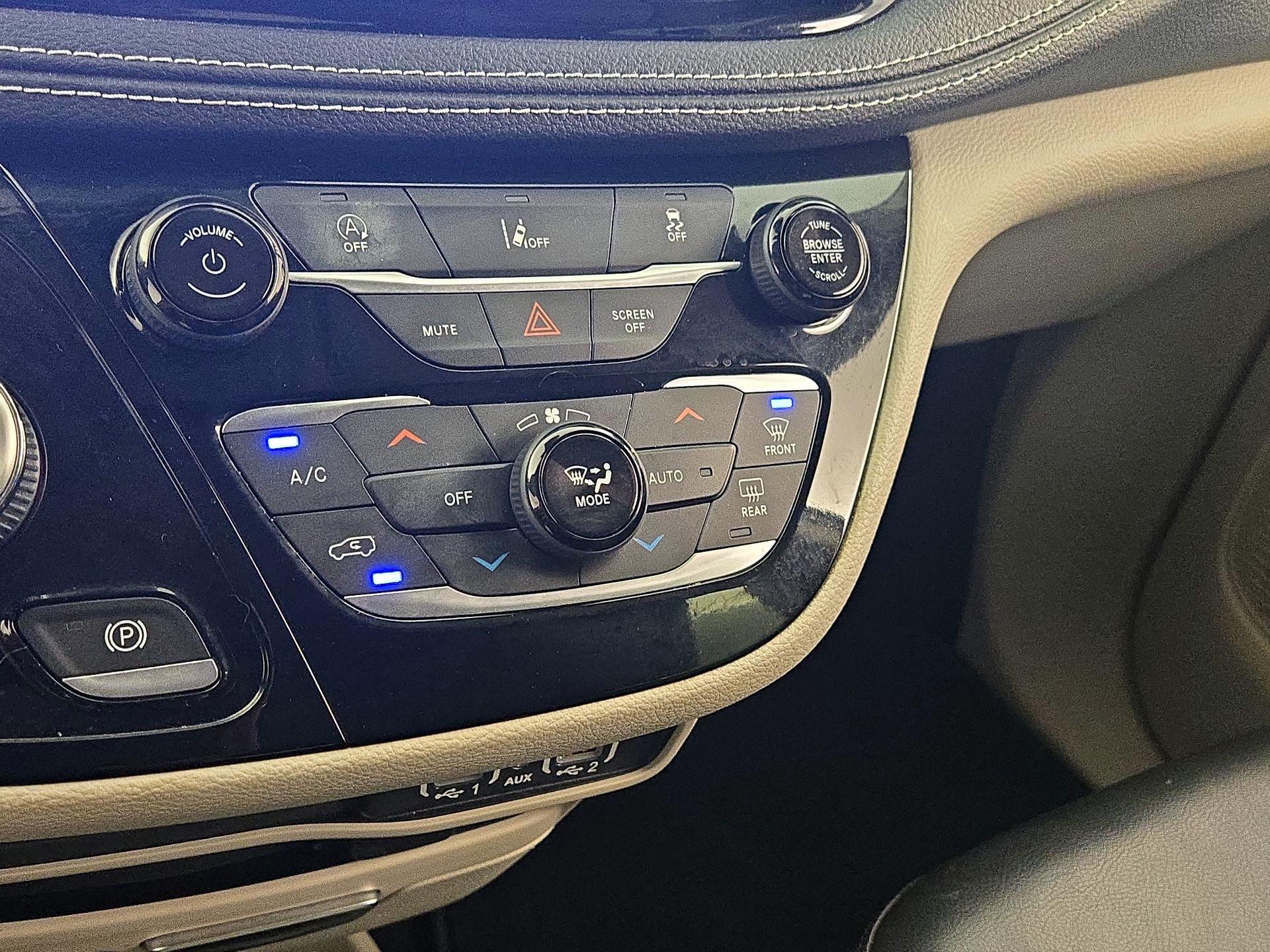 Thumbnail: 2022 Chrysler Pacifica - 16