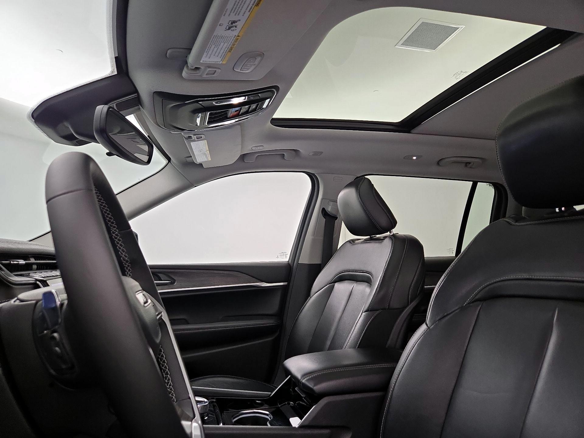 Thumbnail: 2022 Jeep Grand Cherokee L - 20