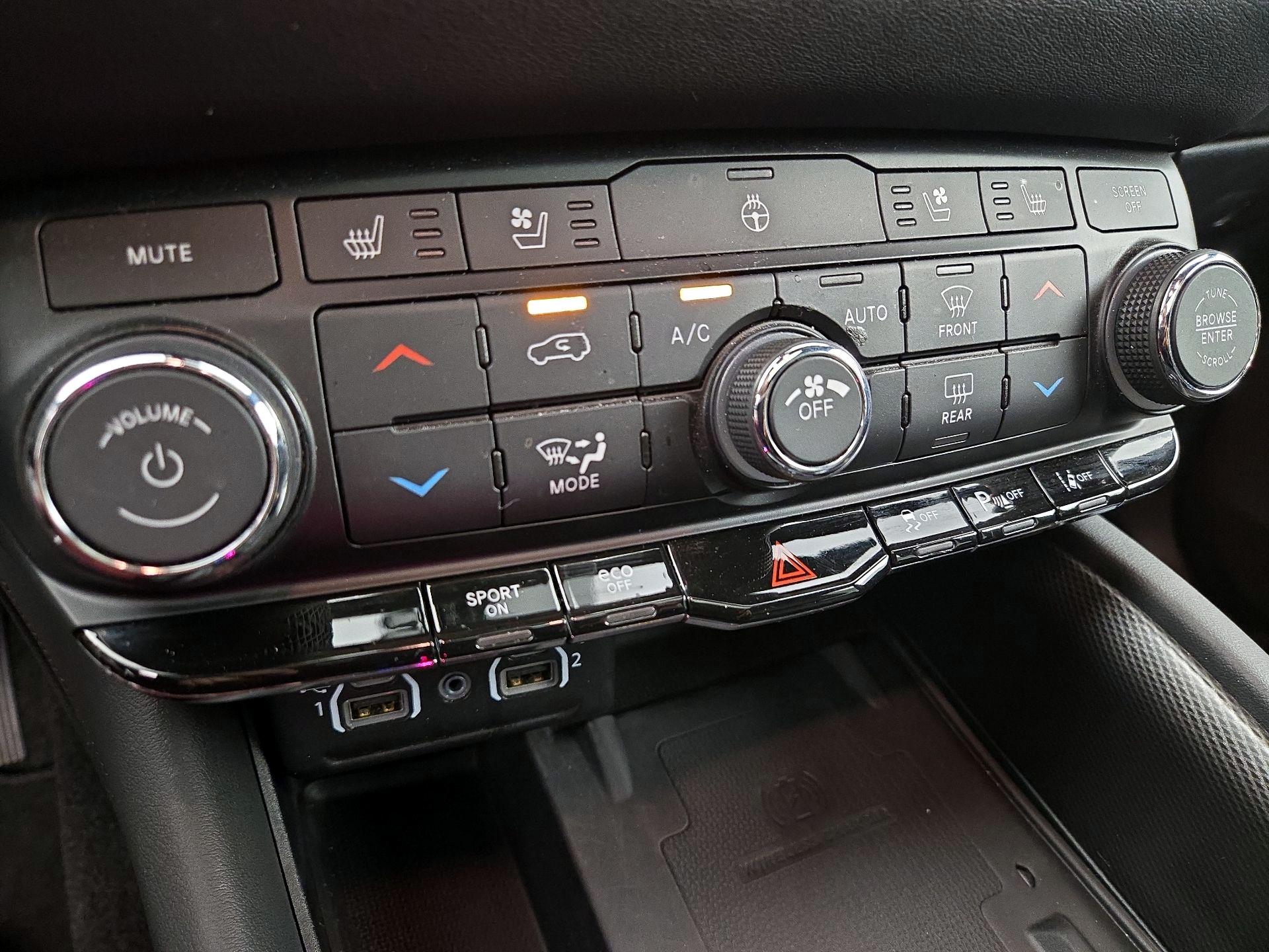 Thumbnail: 2022 Dodge Durango - 17