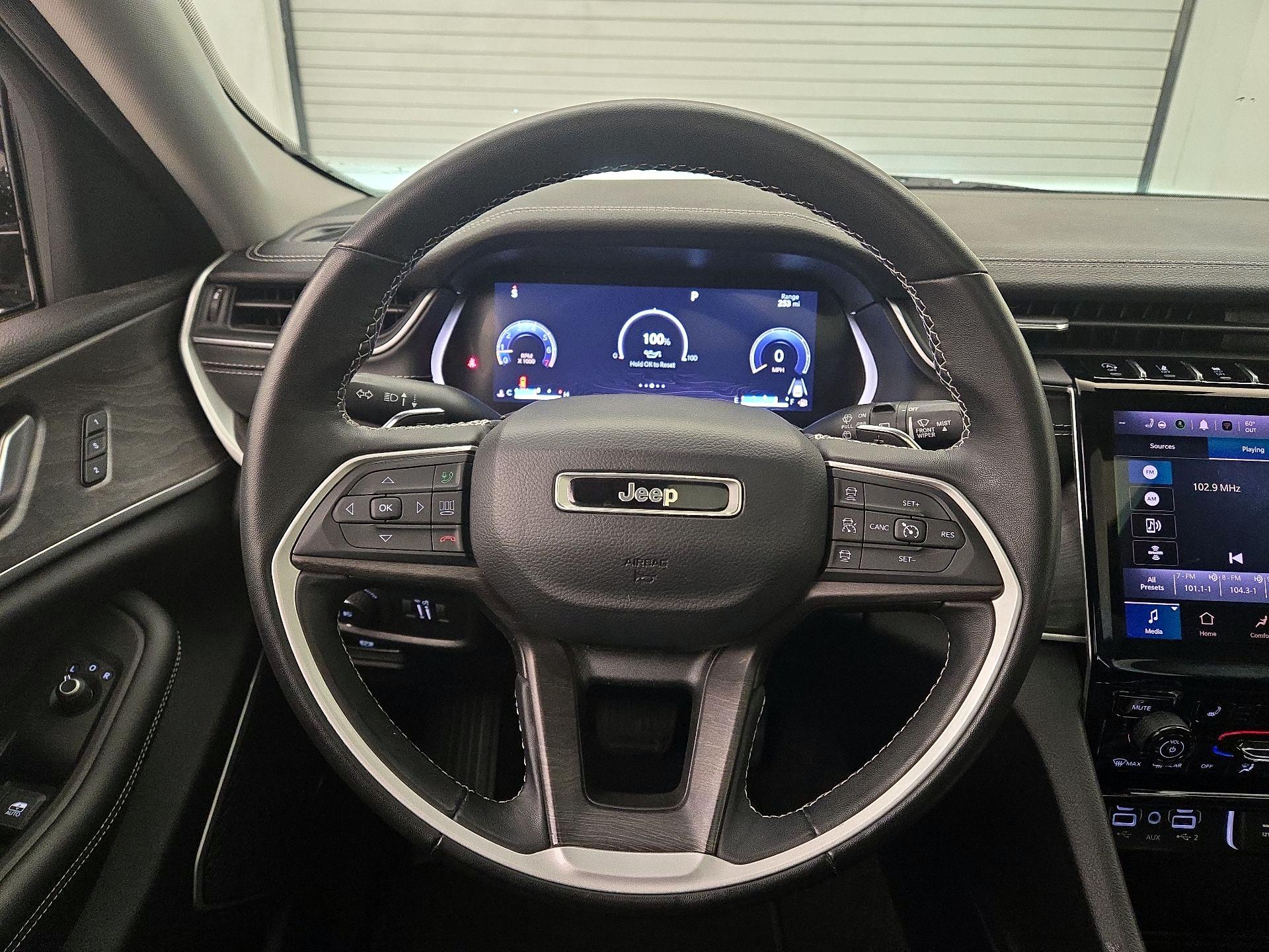 Thumbnail: 2022 Jeep Grand Cherokee - 10