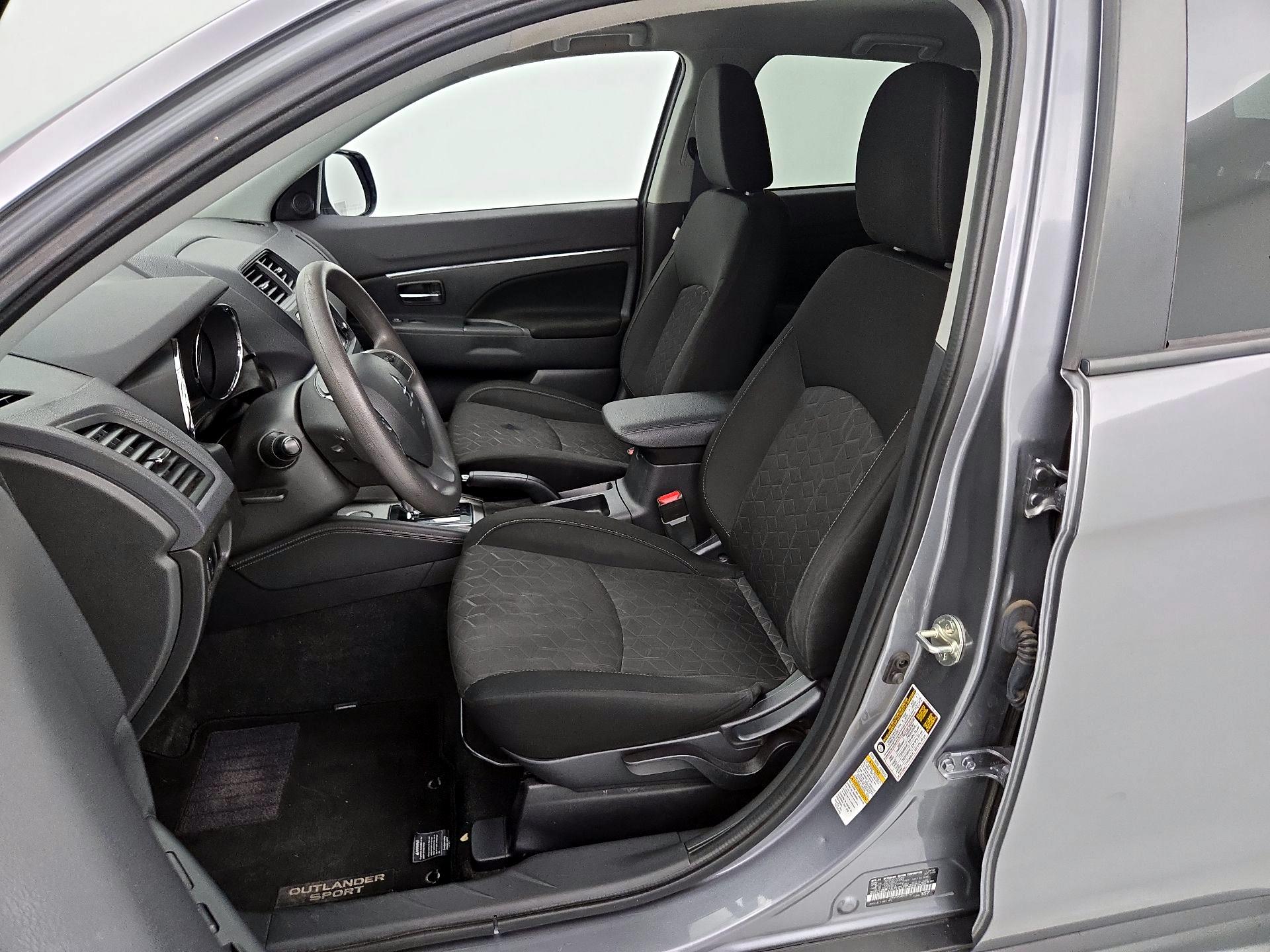 Thumbnail: 2021 Mitsubishi Outlander Sport - 11