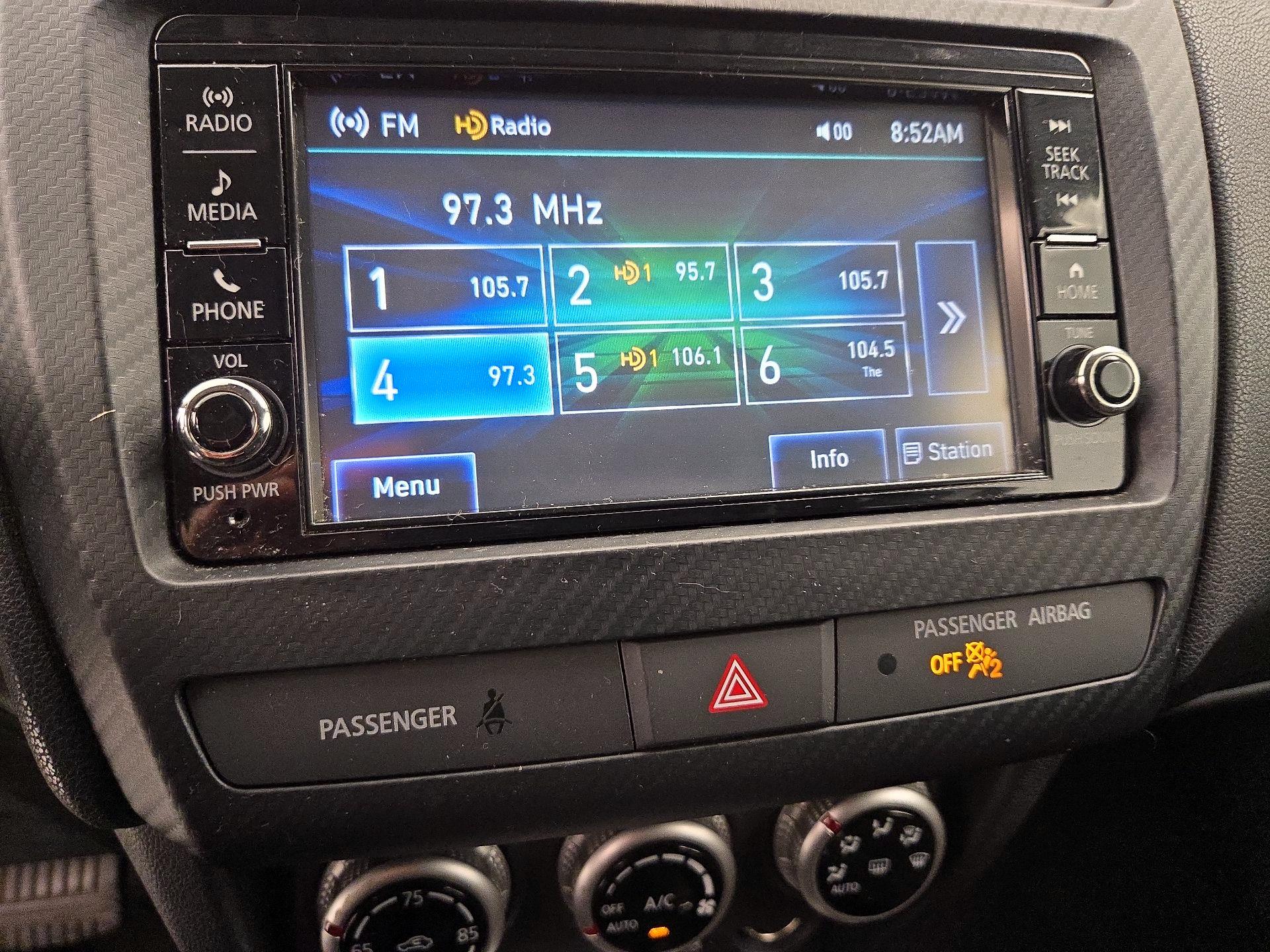 Thumbnail: 2021 Mitsubishi Outlander Sport - 15