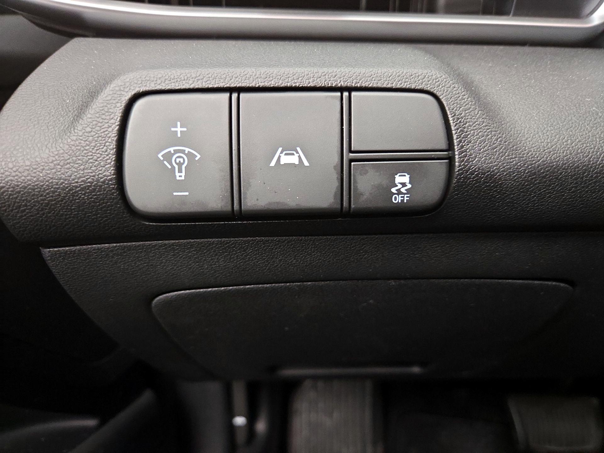 Thumbnail: 2022 Hyundai Elantra - 13