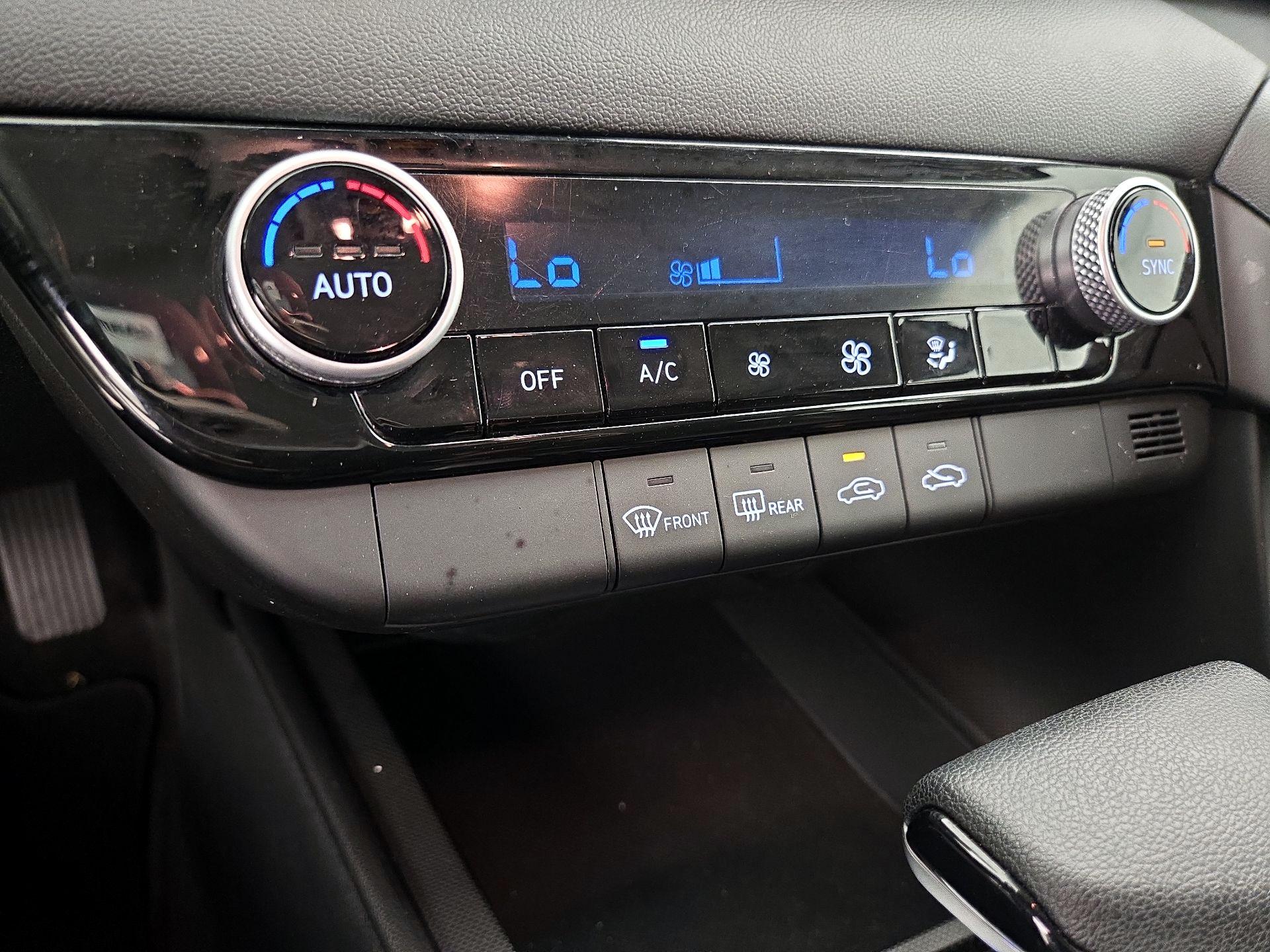 Thumbnail: 2022 Hyundai Elantra - 16