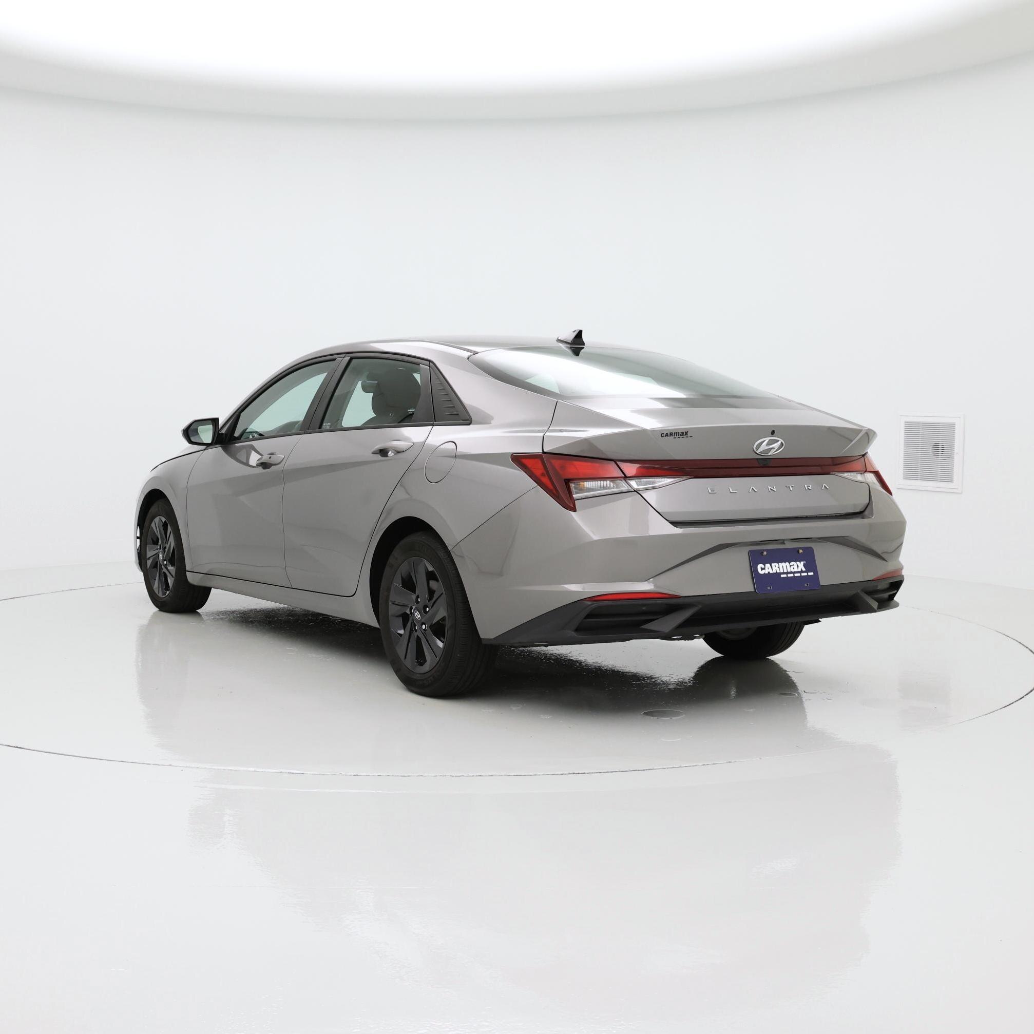 Thumbnail: 2022 Hyundai Elantra - 2