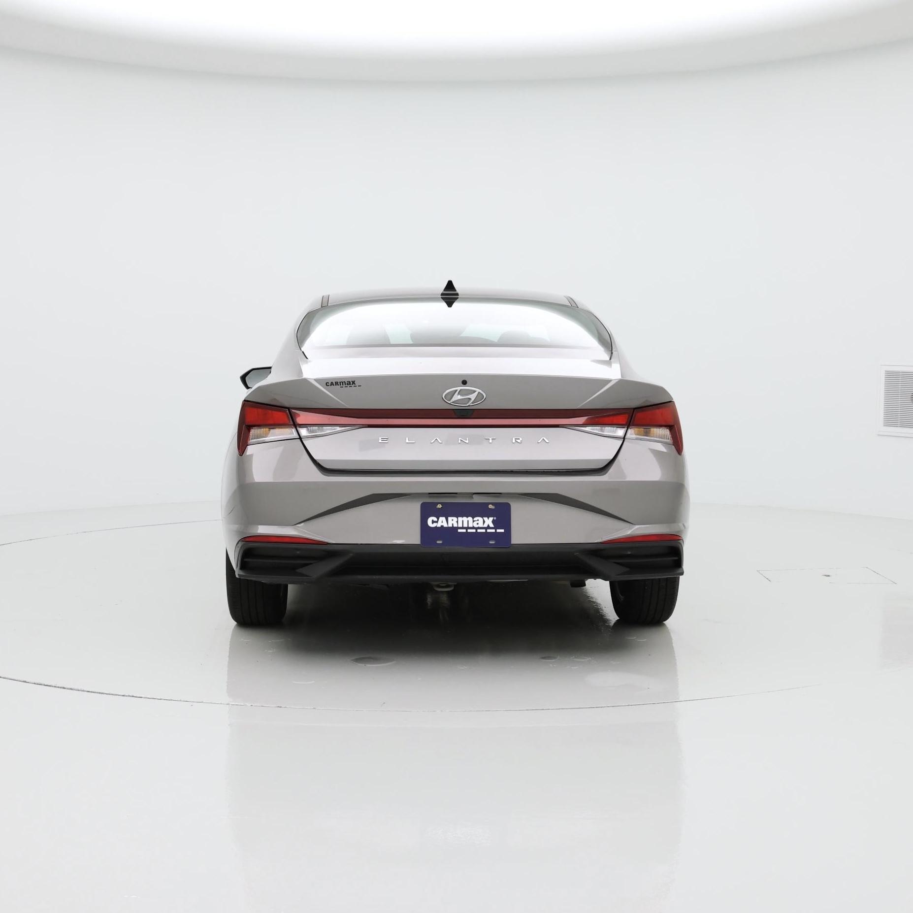 Thumbnail: 2022 Hyundai Elantra - 6