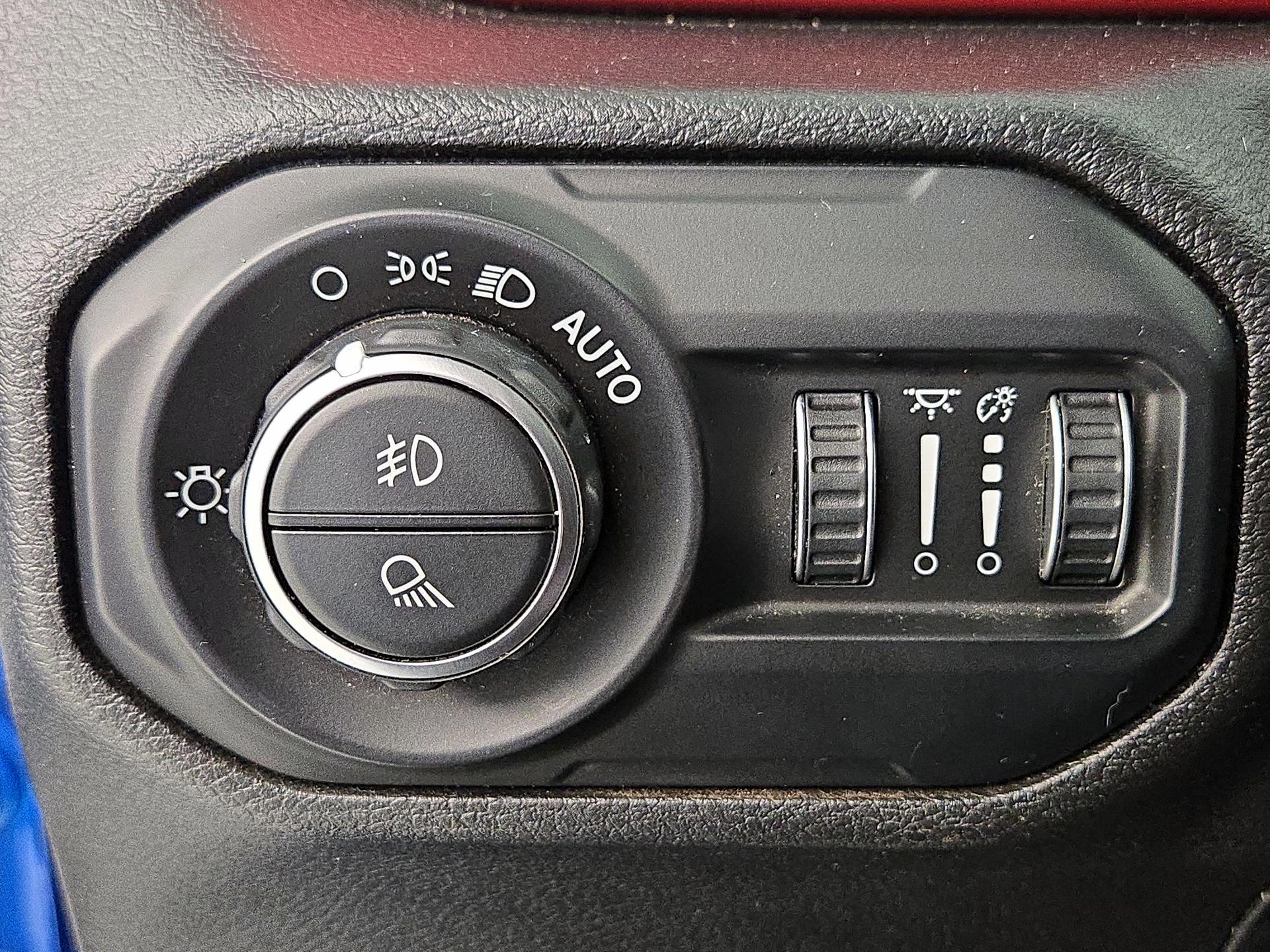 Thumbnail: 2021 Jeep Gladiator - 13