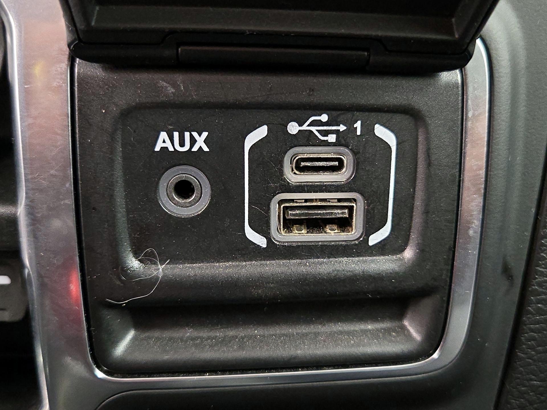 Thumbnail: 2021 Jeep Gladiator - 19