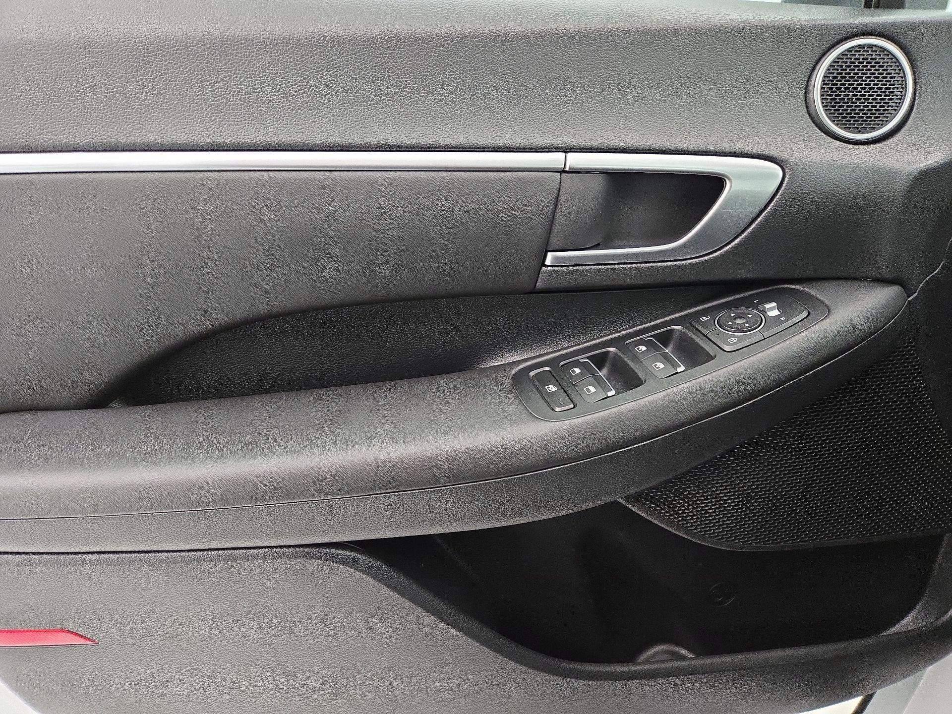 Thumbnail: 2022 Hyundai Sonata - 12