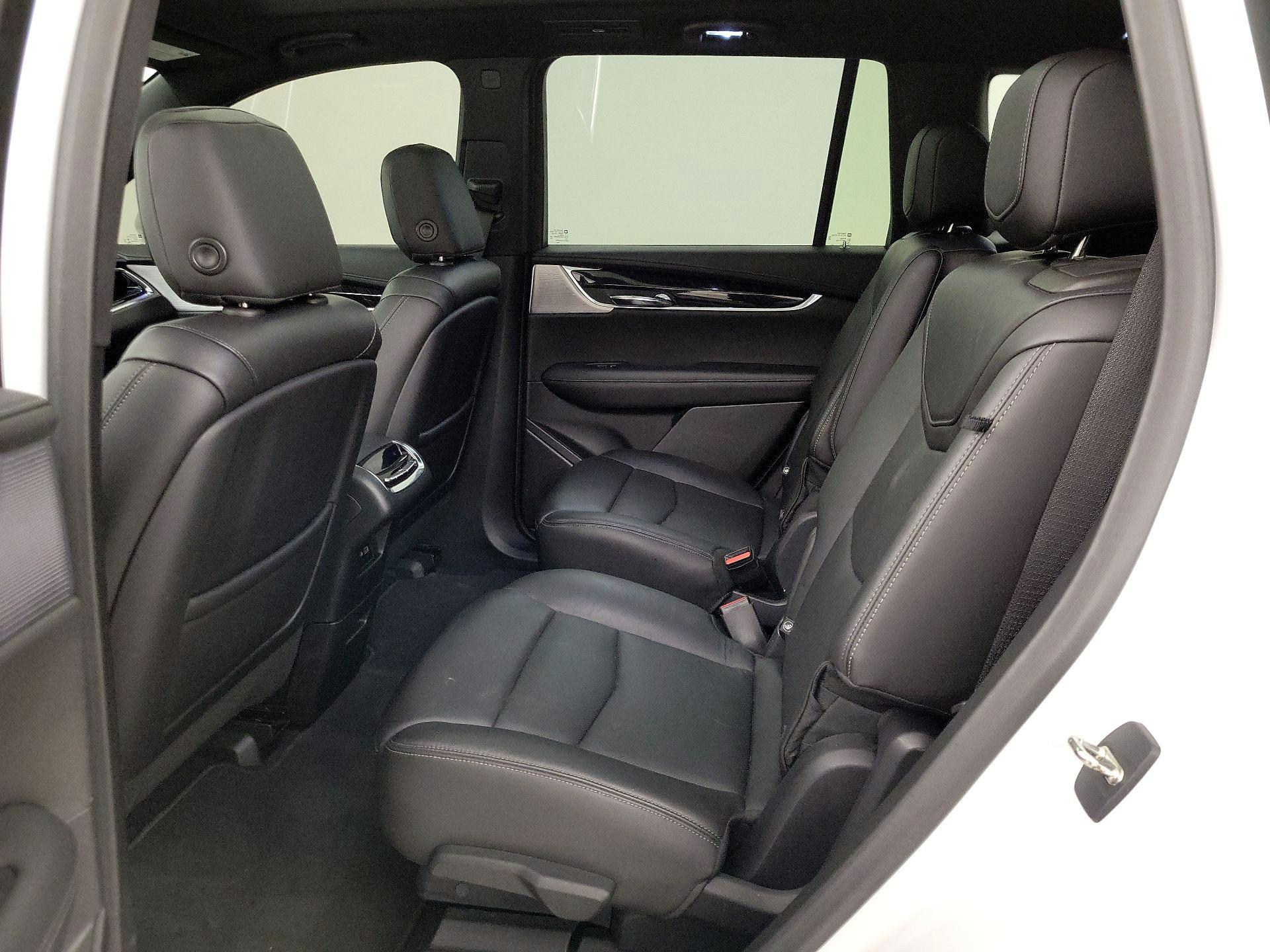Thumbnail: 2020 Cadillac XT6 - 20
