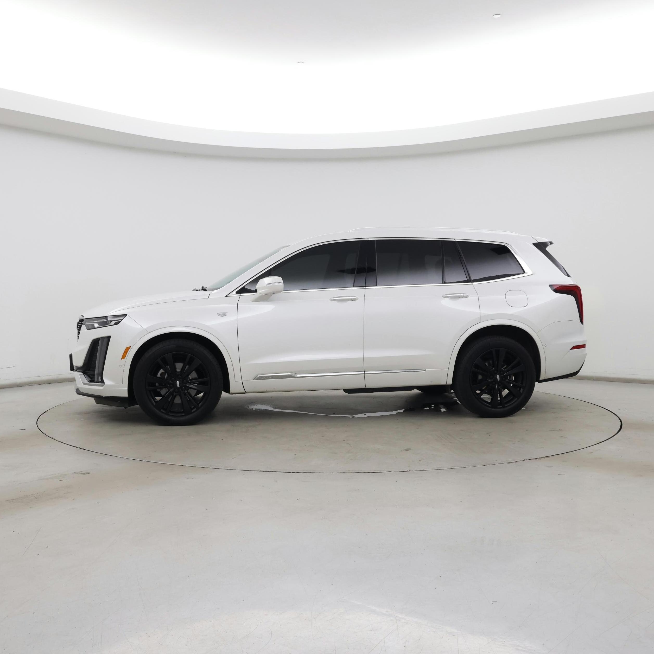 Thumbnail: 2020 Cadillac XT6 - 3